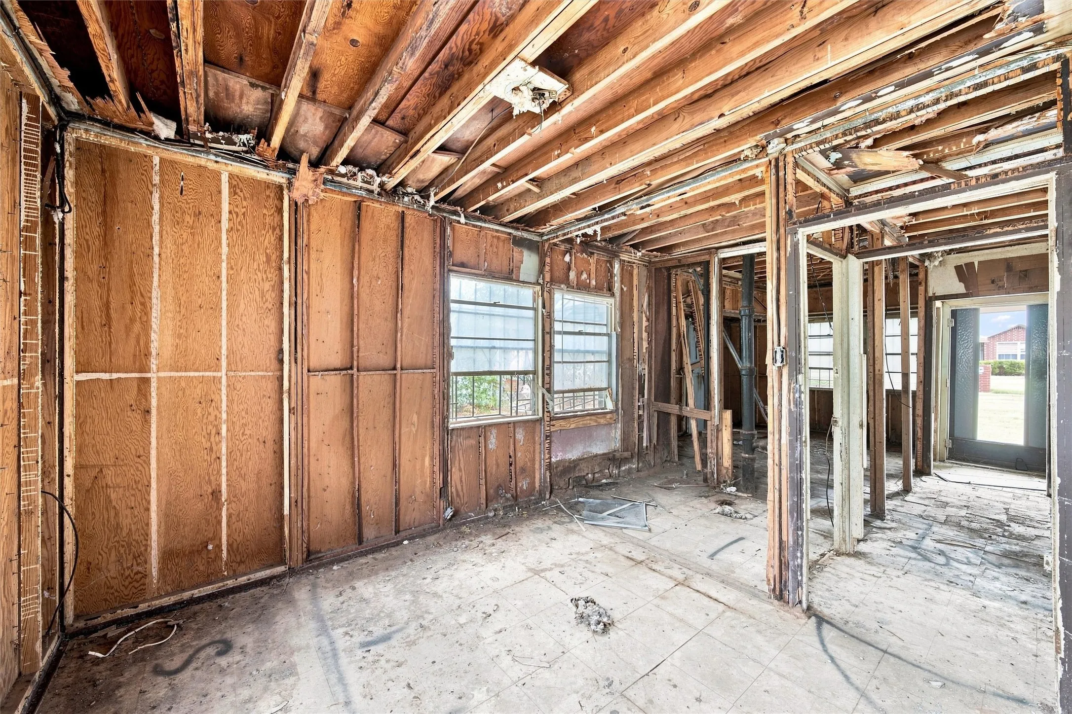 Single Family Residence For Sale in Mc Lennan County , 720 Dearborn Street, Waco, Texas 76704, 2 Bedroom, 1 Bathroom, Garage spaces, 798 Sqft, built in 1972, mls#21363400, Real Estate Agent in Waco, Homes For Sale in Mc Lennan county, Homes For Sale in Waco, Realtor in Waco Texas, Real Estate Brokerage Independent Realty Texas, Luminita Cordes Realtor