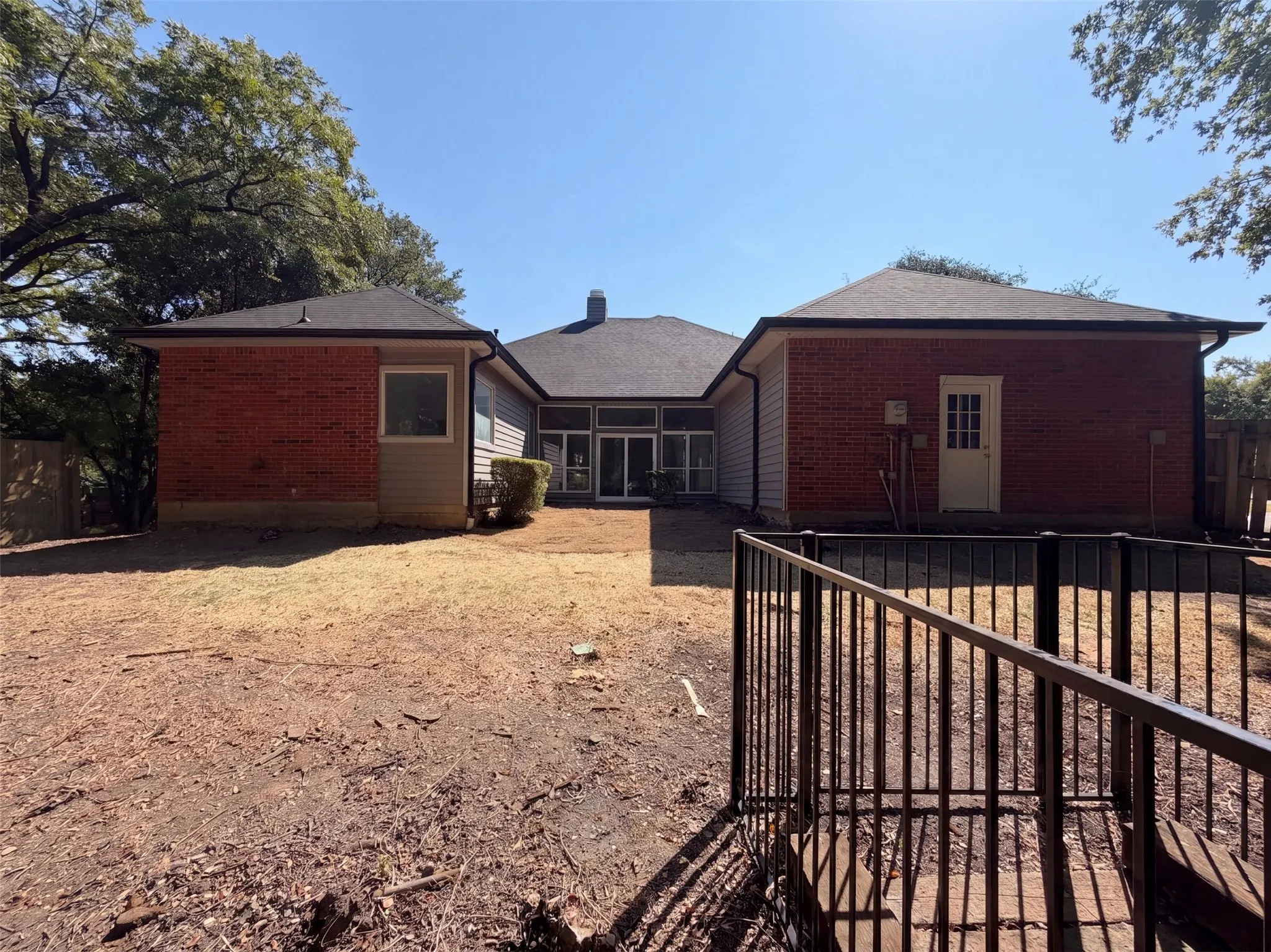 Single Family Residence For Sale in Collin County , 3000 Candide Lane, Mc Kinney, Texas 75070, 4 Bedroom, 3 Bathroom, 2 Garage spaces, 2,668 Sqft, built in 1992, mls#21372428, Real Estate Agent in Mc Kinney, Homes For Sale in Collin county, Homes For Sale in Mc Kinney, Realtor in Mc Kinney Texas, Real Estate Brokerage Independent Realty Texas, Luminita Cordes Realtor