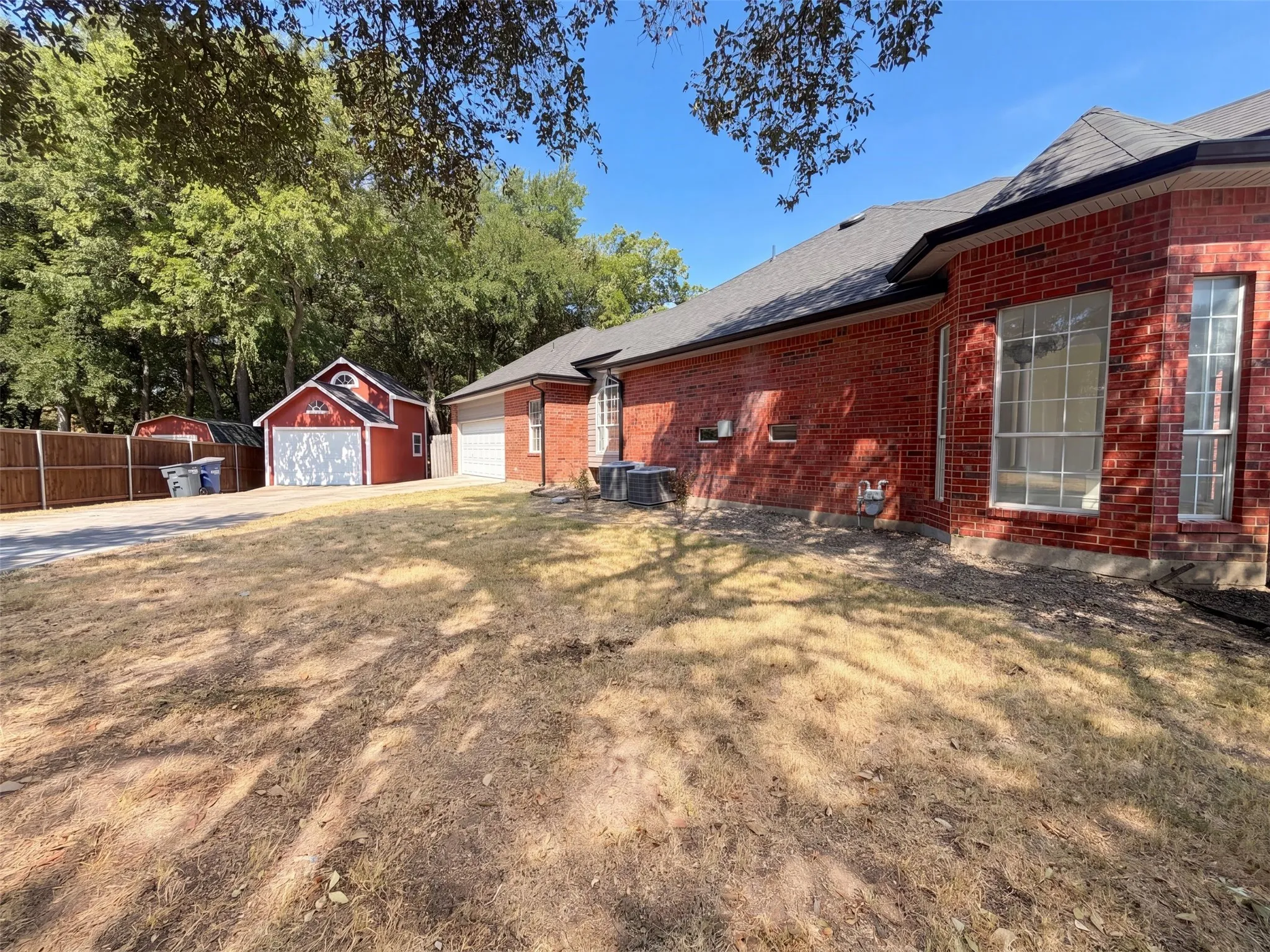 Single Family Residence For Sale in Collin County , 3000 Candide Lane, Mc Kinney, Texas 75070, 4 Bedroom, 3 Bathroom, 2 Garage spaces, 2,668 Sqft, built in 1992, mls#21372428, Real Estate Agent in Mc Kinney, Homes For Sale in Collin county, Homes For Sale in Mc Kinney, Realtor in Mc Kinney Texas, Real Estate Brokerage Independent Realty Texas, Luminita Cordes Realtor