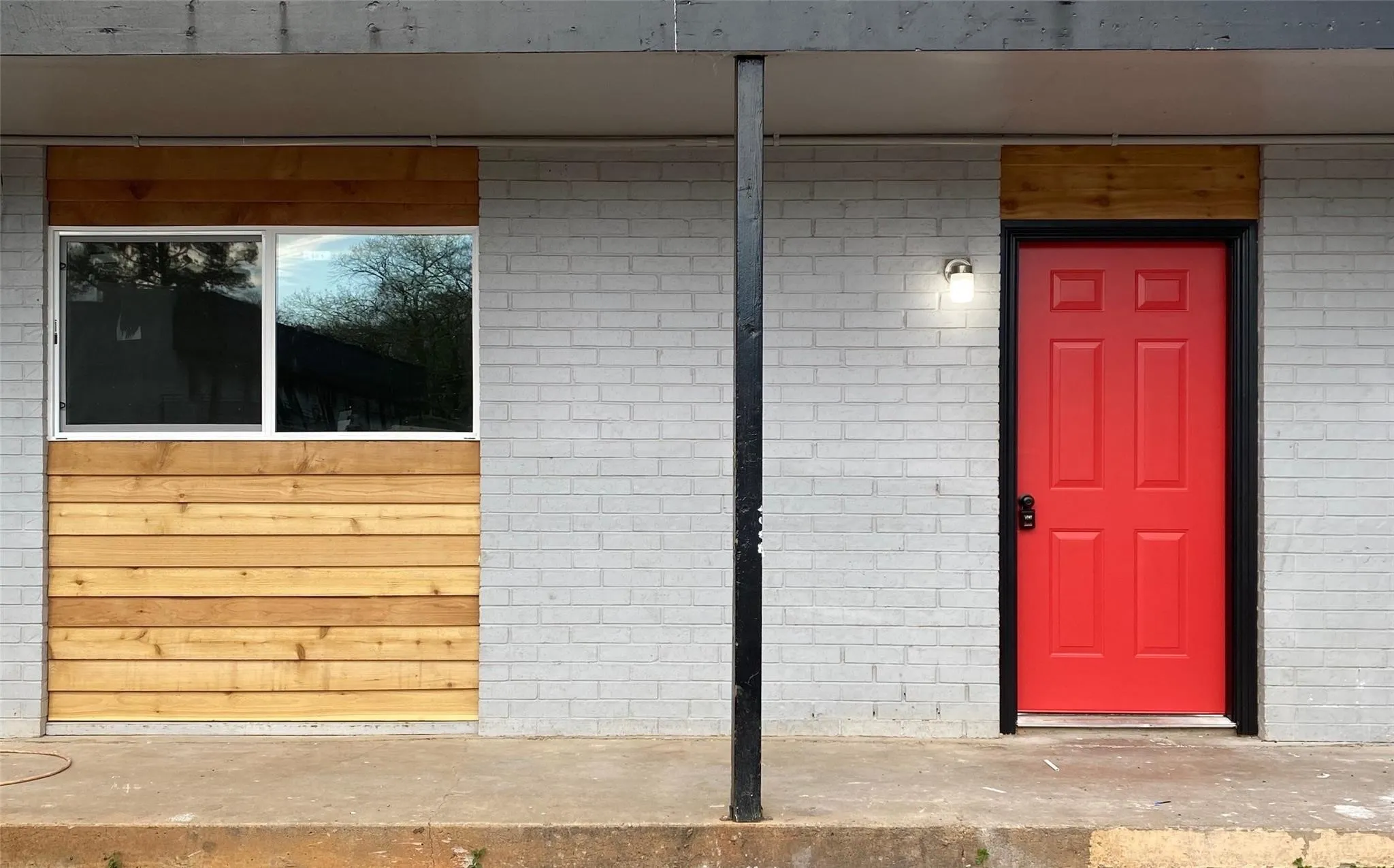 Apartment For Rent in Gregg County , 429 Johnson Street 1, Longview, Texas 75602, 1 Bedroom, 1 Bathroom, Garage spaces, 611 Sqft, built in 1974, mls#21372437, Real Estate Agent in Longview, Homes For Rent in Gregg county, Homes For Rent in Longview, Realtor in Longview Texas, Real Estate Brokerage Independent Realty Texas, Luminita Cordes Realtor