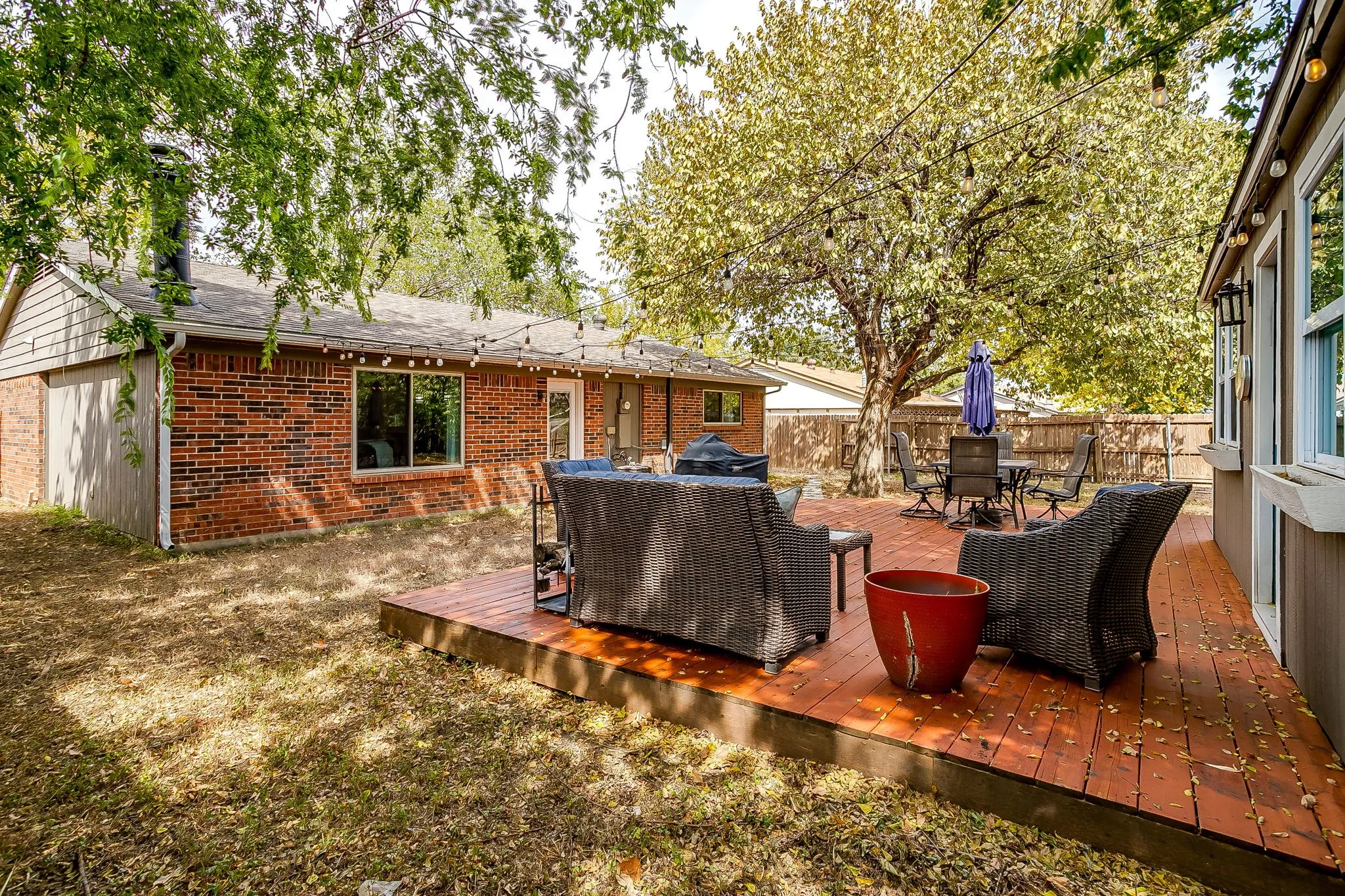 Single Family Residence For Sale in Johnson County , 112 Lorie Street, Alvarado, Texas 76009, 3 Bedroom, 2 Bathroom, 2 Garage spaces, 1,162 Sqft, built in 1981, mls#21371450, Real Estate Agent in Alvarado, Homes For Sale in Johnson county, Homes For Sale in Alvarado, Realtor in Alvarado Texas, Real Estate Brokerage Independent Realty Texas, Luminita Cordes Realtor