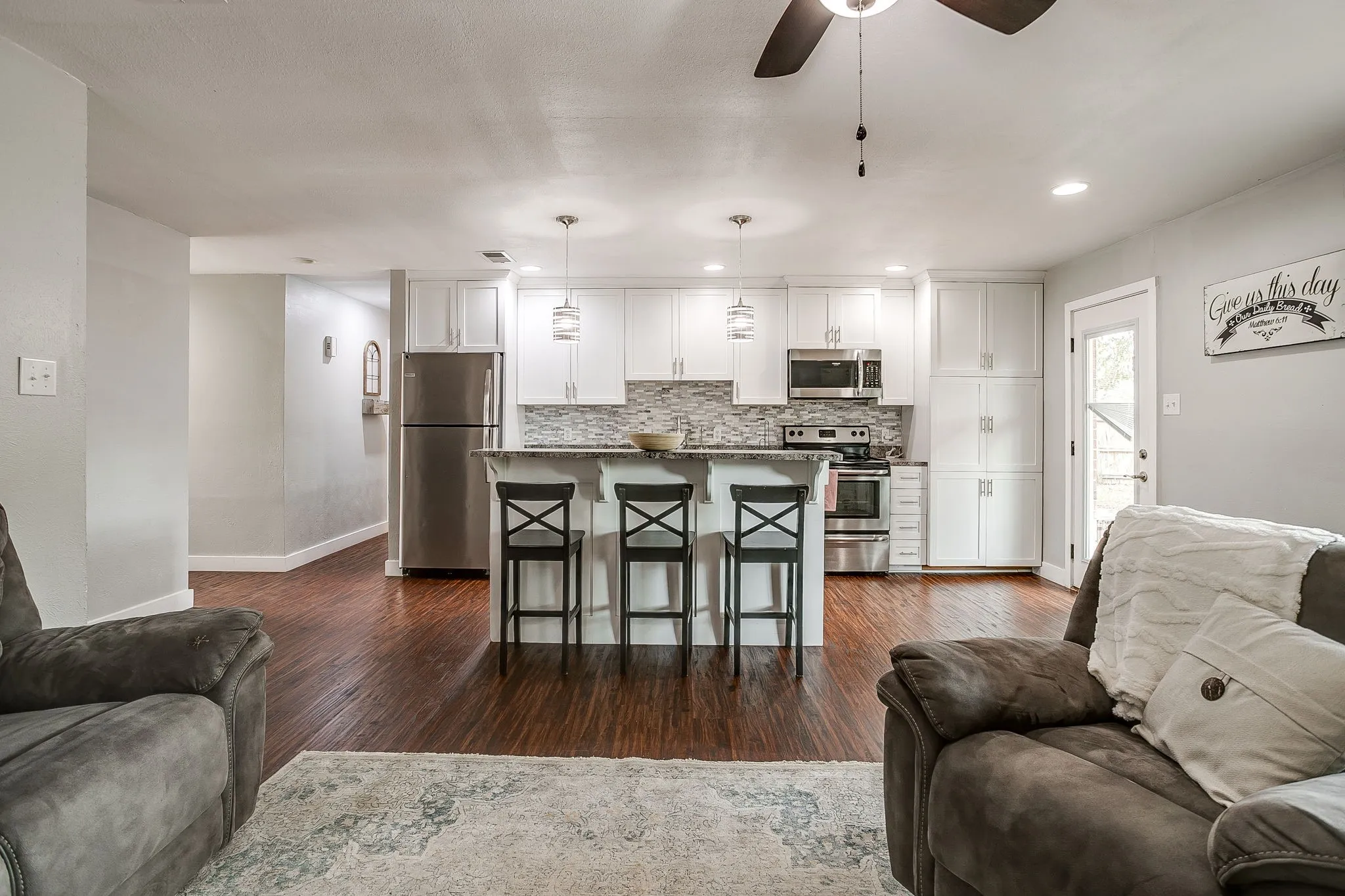 Single Family Residence For Sale in Johnson County , 112 Lorie Street, Alvarado, Texas 76009, 3 Bedroom, 2 Bathroom, 2 Garage spaces, 1,162 Sqft, built in 1981, mls#21371450, Real Estate Agent in Alvarado, Homes For Sale in Johnson county, Homes For Sale in Alvarado, Realtor in Alvarado Texas, Real Estate Brokerage Independent Realty Texas, Luminita Cordes Realtor