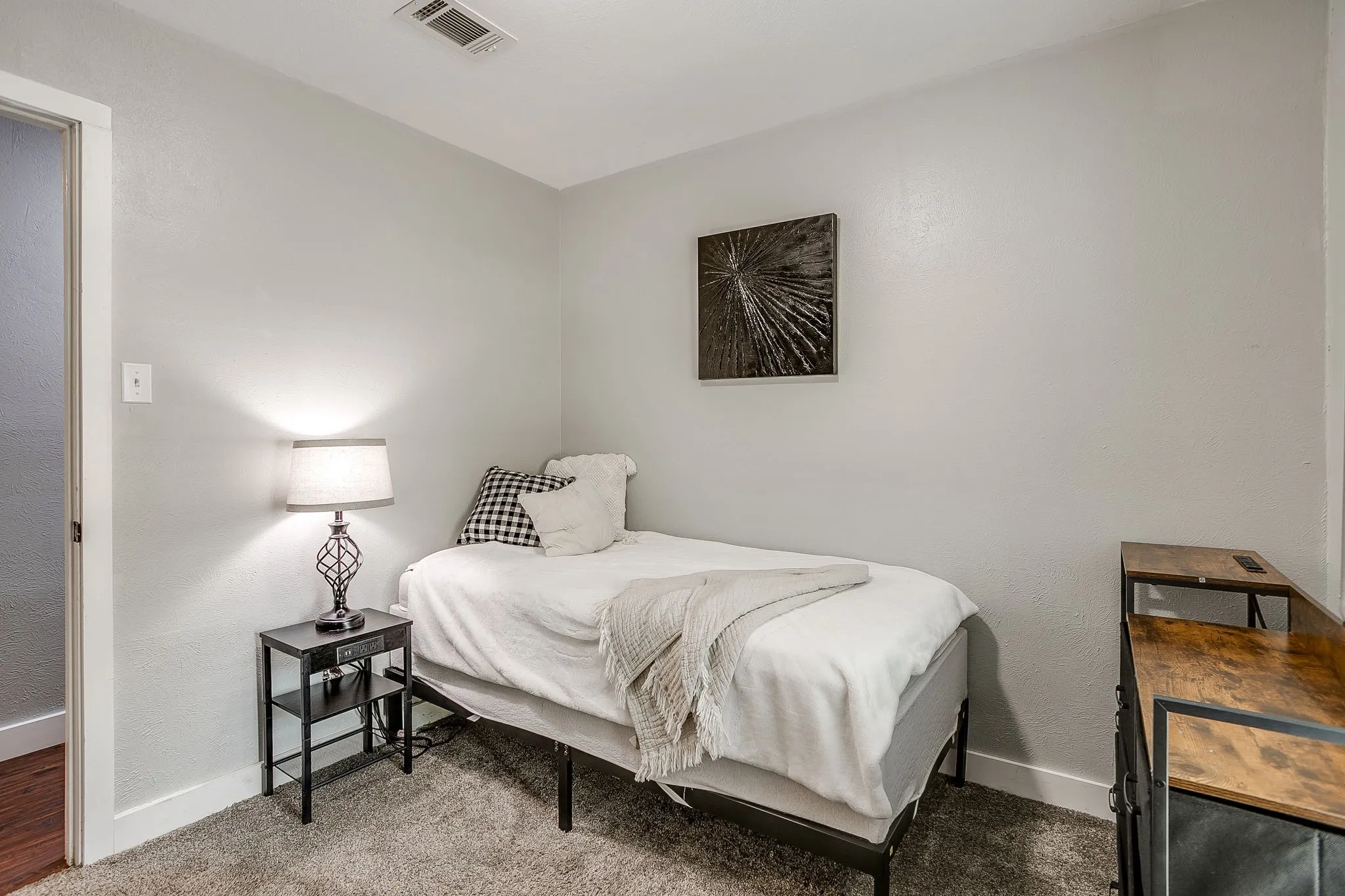 Single Family Residence For Sale in Johnson County , 112 Lorie Street, Alvarado, Texas 76009, 3 Bedroom, 2 Bathroom, 2 Garage spaces, 1,162 Sqft, built in 1981, mls#21371450, Real Estate Agent in Alvarado, Homes For Sale in Johnson county, Homes For Sale in Alvarado, Realtor in Alvarado Texas, Real Estate Brokerage Independent Realty Texas, Luminita Cordes Realtor