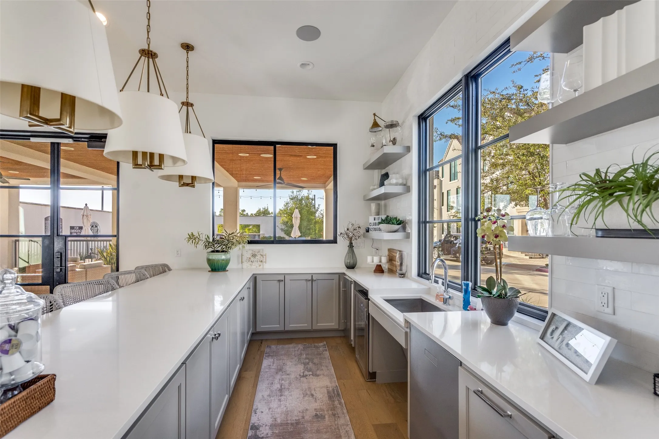 Condominium For Sale in Denton County , 5270 Town And Country Boulevard 332, Frisco, Texas 75034, 1 Bedroom, 2 Bathroom, Garage spaces, 1,624 Sqft, built in 2019, mls#21372311, Real Estate Agent in Frisco, Homes For Sale in Denton county, Homes For Sale in Frisco, Realtor in Frisco Texas, Real Estate Brokerage Independent Realty Texas, Luminita Cordes Realtor