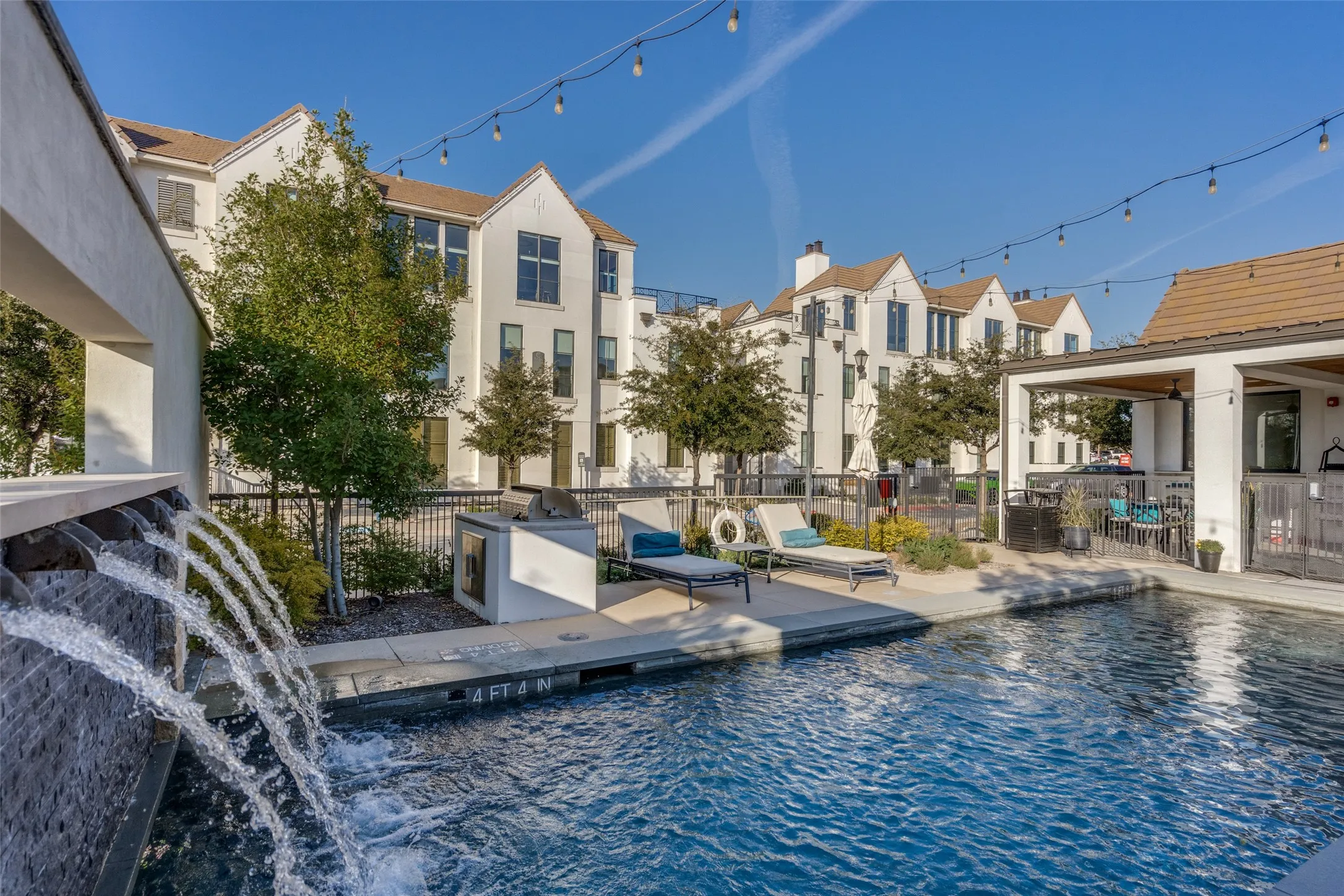 Condominium For Sale in Denton County , 5270 Town And Country Boulevard 332, Frisco, Texas 75034, 1 Bedroom, 2 Bathroom, Garage spaces, 1,624 Sqft, built in 2019, mls#21372311, Real Estate Agent in Frisco, Homes For Sale in Denton county, Homes For Sale in Frisco, Realtor in Frisco Texas, Real Estate Brokerage Independent Realty Texas, Luminita Cordes Realtor