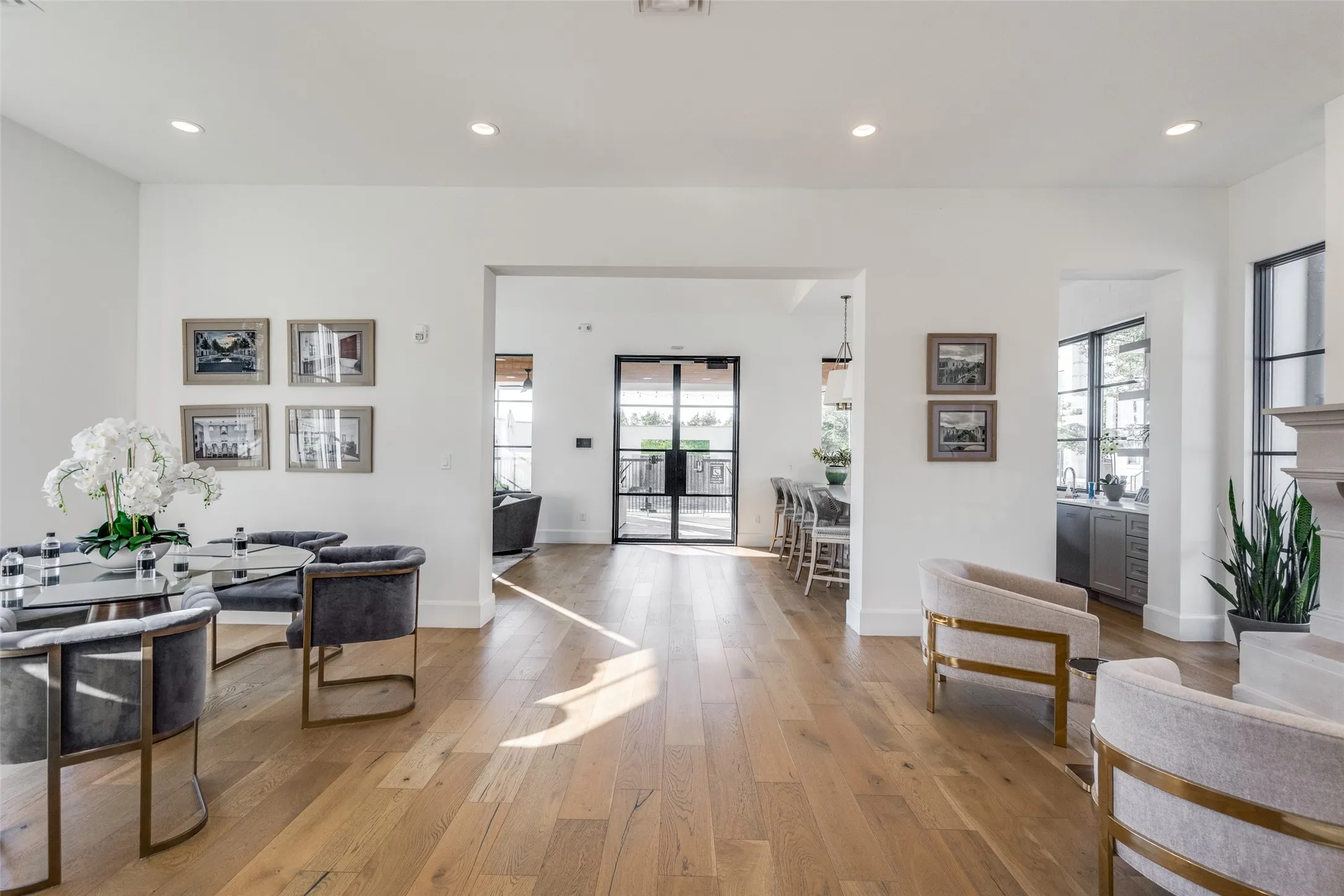 Condominium For Sale in Denton County , 5270 Town And Country Boulevard 332, Frisco, Texas 75034, 1 Bedroom, 2 Bathroom, Garage spaces, 1,624 Sqft, built in 2019, mls#21372311, Real Estate Agent in Frisco, Homes For Sale in Denton county, Homes For Sale in Frisco, Realtor in Frisco Texas, Real Estate Brokerage Independent Realty Texas, Luminita Cordes Realtor
