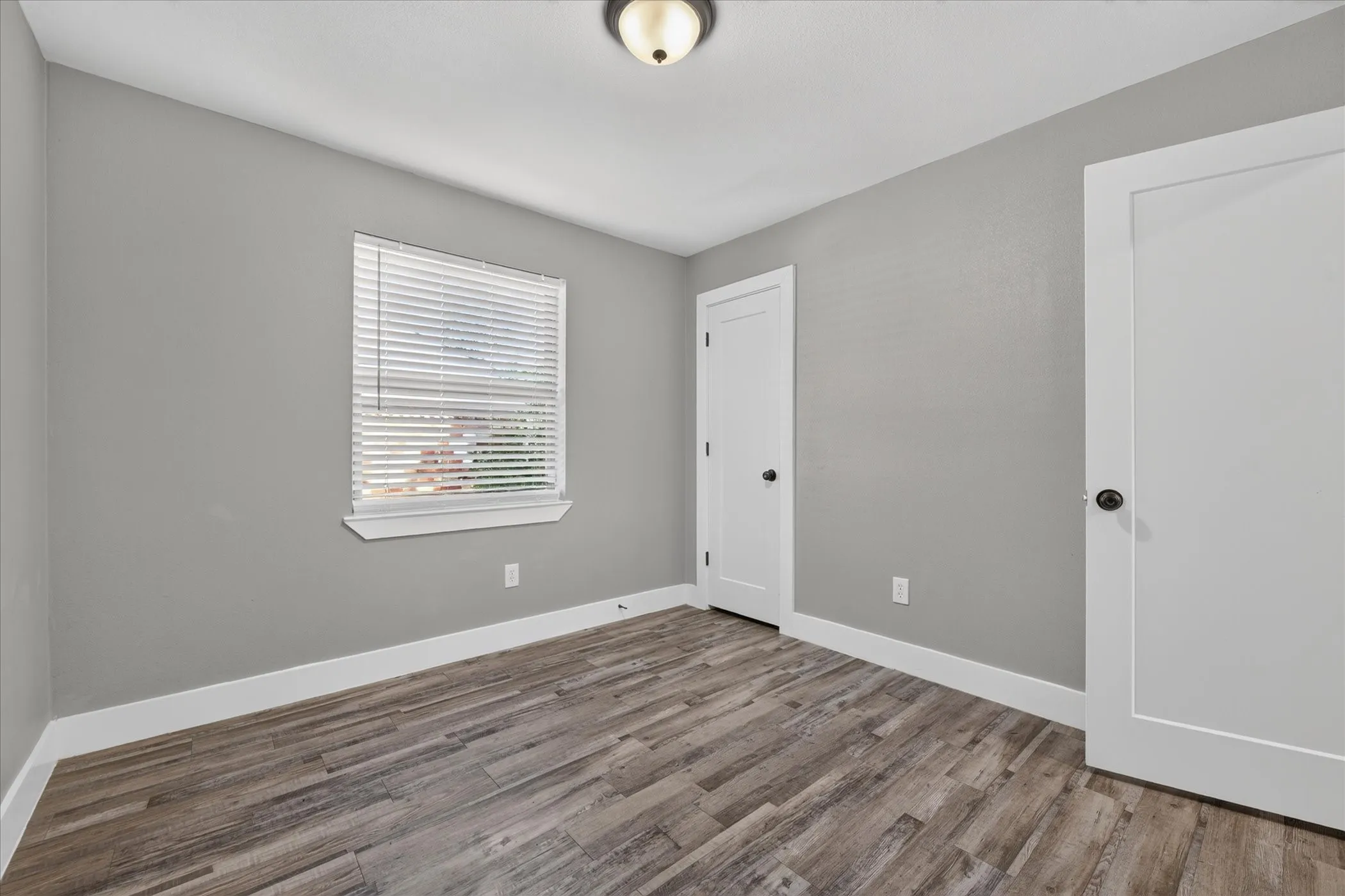 Single Family Residence For Sale in Dallas County , 2802 El Capitan Drive, Dallas, Texas 75228, 3 Bedroom, 2 Bathroom, 1 Garage spaces, 1,434 Sqft, built in 1957, mls#21370728, Real Estate Agent in Dallas, Homes For Sale in Dallas county, Homes For Sale in Dallas, Realtor in Dallas Texas, Real Estate Brokerage Independent Realty Texas, Luminita Cordes Realtor