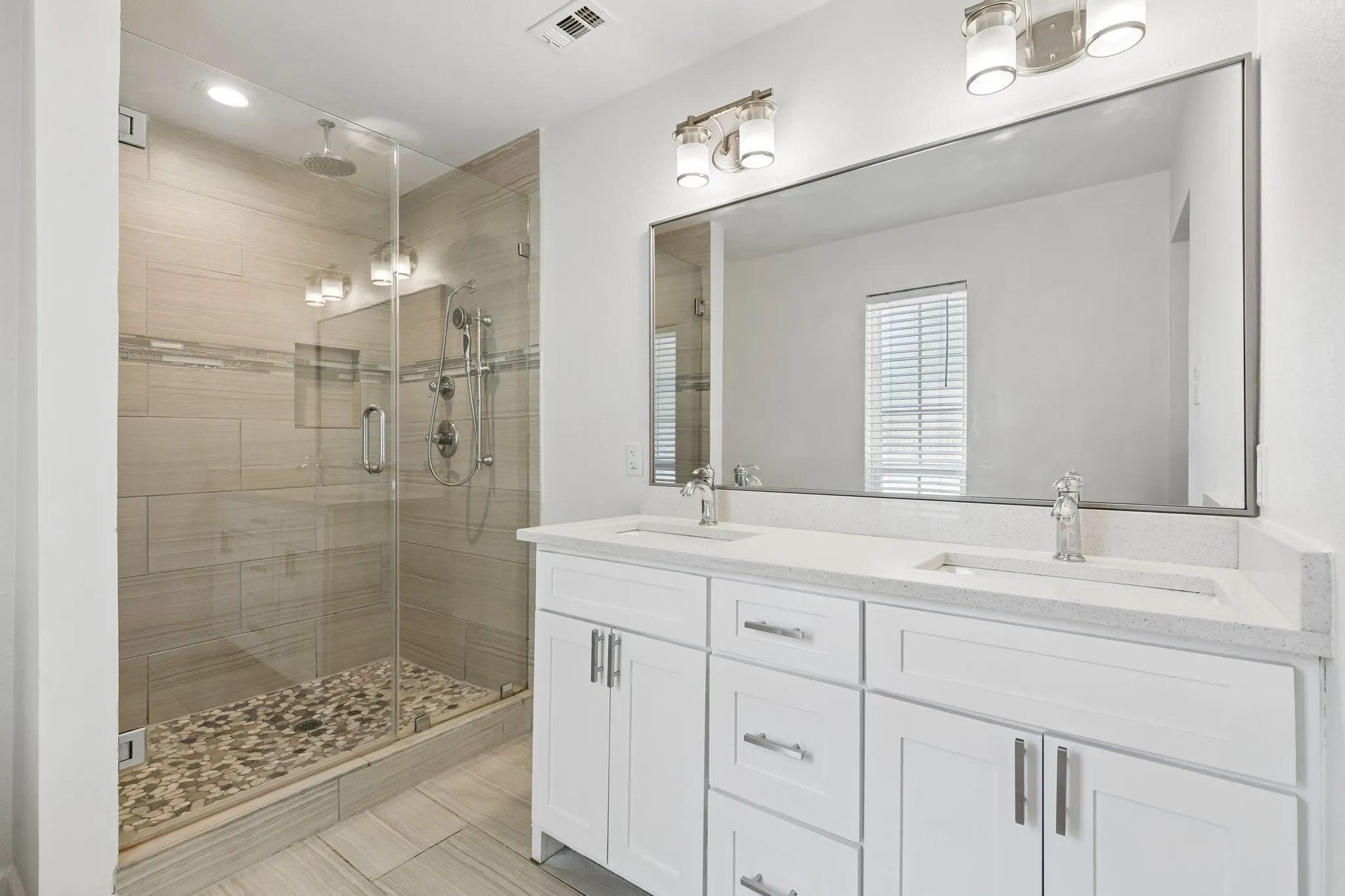 Single Family Residence For Sale in Dallas County , 8148 Clear Springs Road, Dallas, Texas 75240, 3 Bedroom, 2 Bathroom, 2 Garage spaces, 1,652 Sqft, built in 1966, mls#21371126, Real Estate Agent in Dallas, Homes For Sale in Dallas county, Homes For Sale in Dallas, Realtor in Dallas Texas, Real Estate Brokerage Independent Realty Texas, Luminita Cordes Realtor