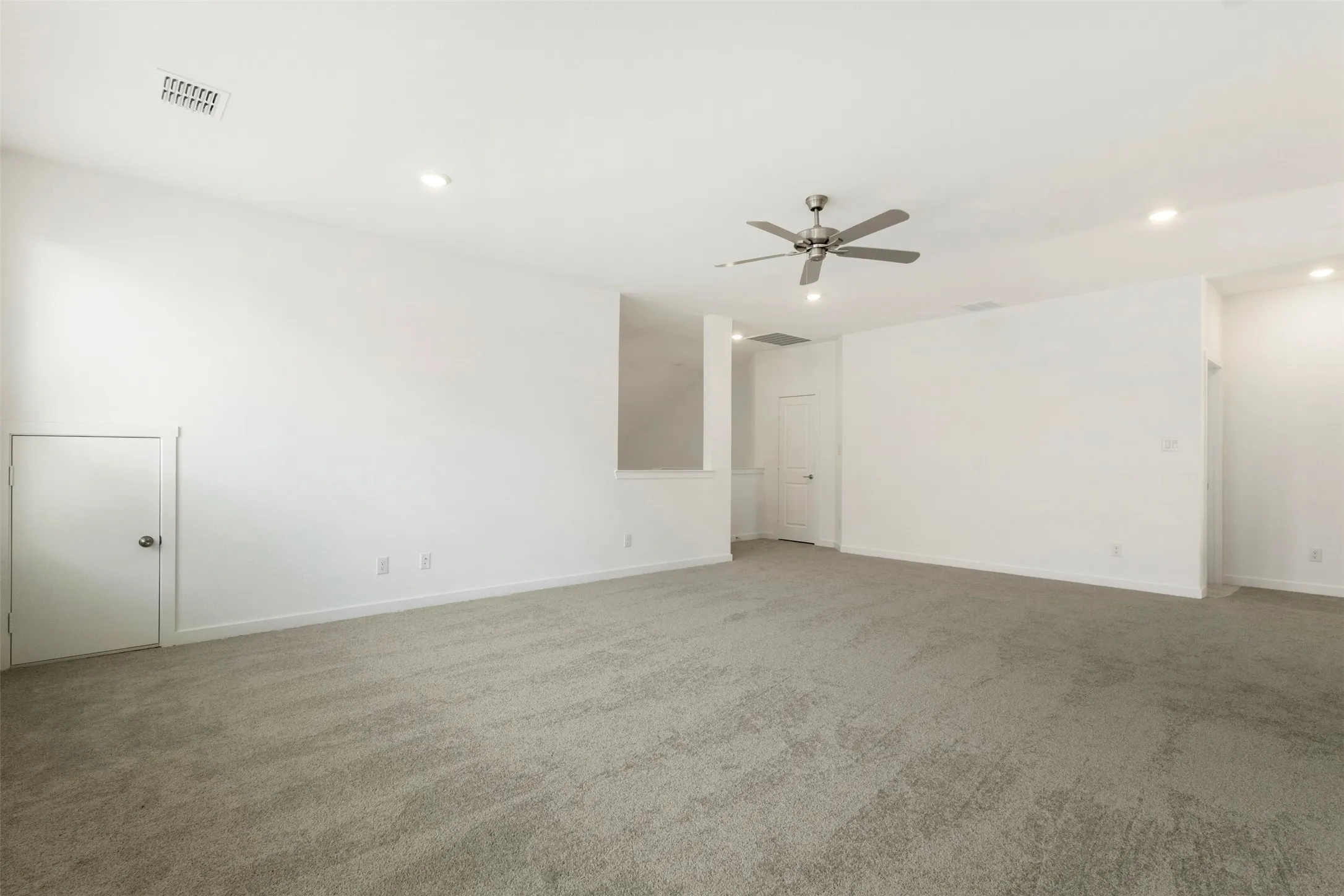 Single Family Residence For Rent in Denton County , 223 loving Trail, Justin, Texas 76247, 3 Bedroom, 3 Bathroom, 2 Garage spaces, 3,069 Sqft, built in 2026, mls#21371536, Real Estate Agent in Justin, Homes For Rent in Denton county, Homes For Rent in Justin, Realtor in Justin Texas, Real Estate Brokerage Independent Realty Texas, Luminita Cordes Realtor