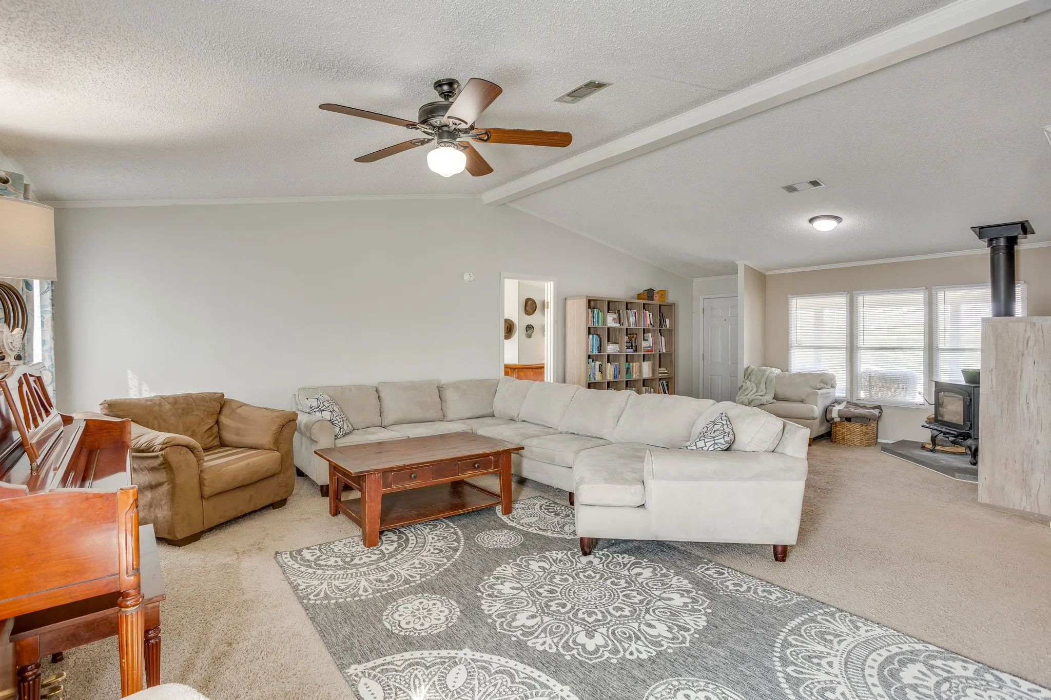 Manufactured Home For Sale in Wise County , 1212 Alliance Boulevard, Rhome, Texas 76078, 3 Bedroom, 2 Bathroom, 2 Garage spaces, 2,128 Sqft, built in 1998, mls#21372417, Real Estate Agent in Rhome, Homes For Sale in Wise county, Homes For Sale in Rhome, Realtor in Rhome Texas, Real Estate Brokerage Independent Realty Texas, Luminita Cordes Realtor