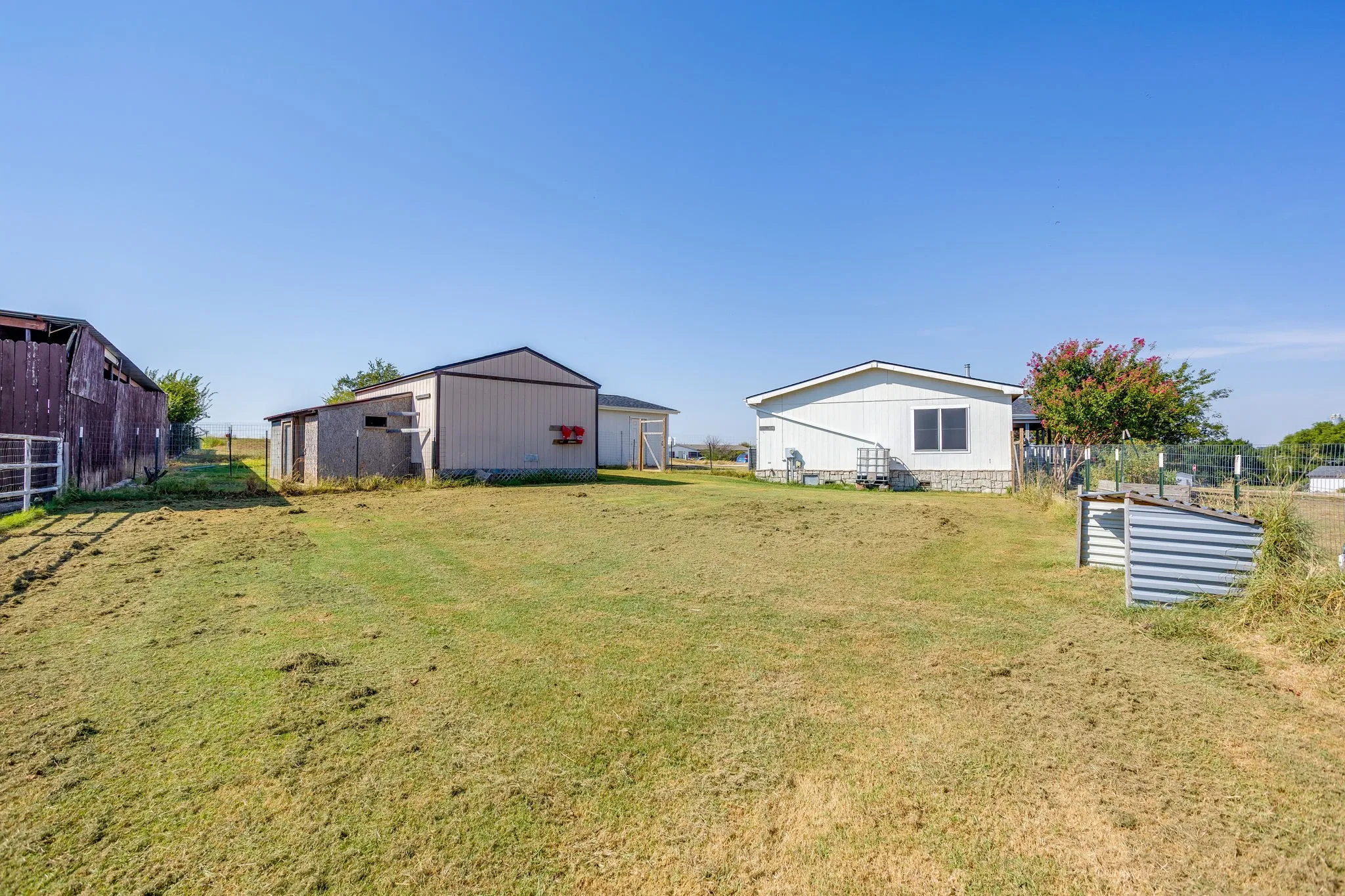 Manufactured Home For Sale in Wise County , 1212 Alliance Boulevard, Rhome, Texas 76078, 3 Bedroom, 2 Bathroom, 2 Garage spaces, 2,128 Sqft, built in 1998, mls#21372417, Real Estate Agent in Rhome, Homes For Sale in Wise county, Homes For Sale in Rhome, Realtor in Rhome Texas, Real Estate Brokerage Independent Realty Texas, Luminita Cordes Realtor