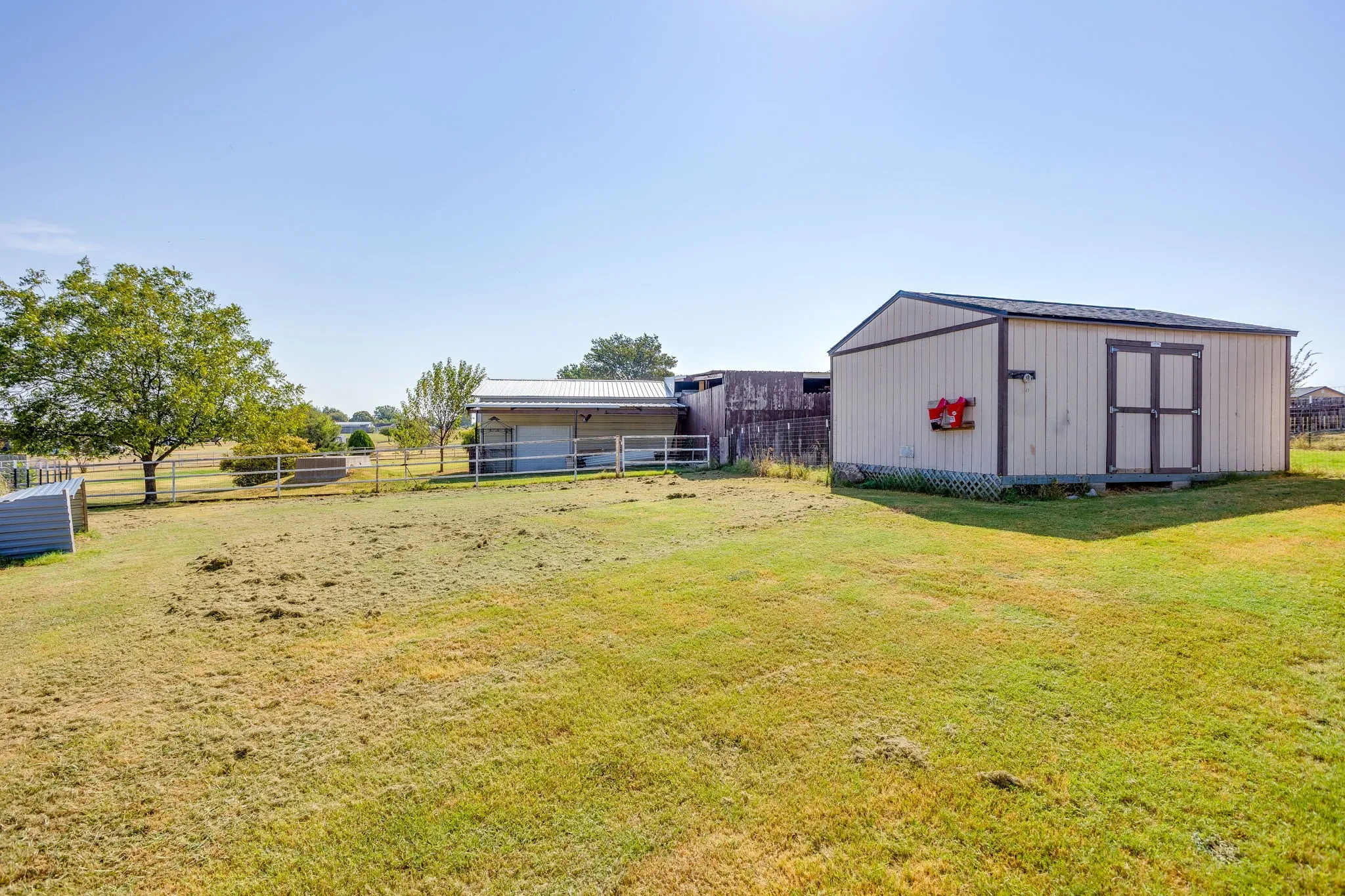 Manufactured Home For Sale in Wise County , 1212 Alliance Boulevard, Rhome, Texas 76078, 3 Bedroom, 2 Bathroom, 2 Garage spaces, 2,128 Sqft, built in 1998, mls#21372417, Real Estate Agent in Rhome, Homes For Sale in Wise county, Homes For Sale in Rhome, Realtor in Rhome Texas, Real Estate Brokerage Independent Realty Texas, Luminita Cordes Realtor