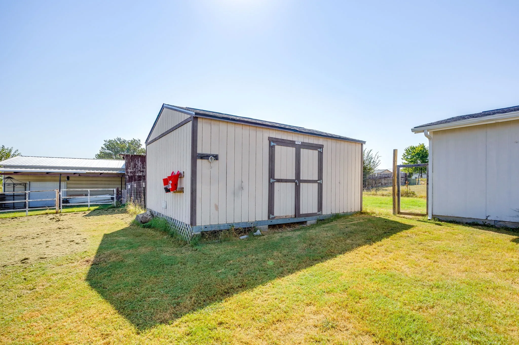 Manufactured Home For Sale in Wise County , 1212 Alliance Boulevard, Rhome, Texas 76078, 3 Bedroom, 2 Bathroom, 2 Garage spaces, 2,128 Sqft, built in 1998, mls#21372417, Real Estate Agent in Rhome, Homes For Sale in Wise county, Homes For Sale in Rhome, Realtor in Rhome Texas, Real Estate Brokerage Independent Realty Texas, Luminita Cordes Realtor