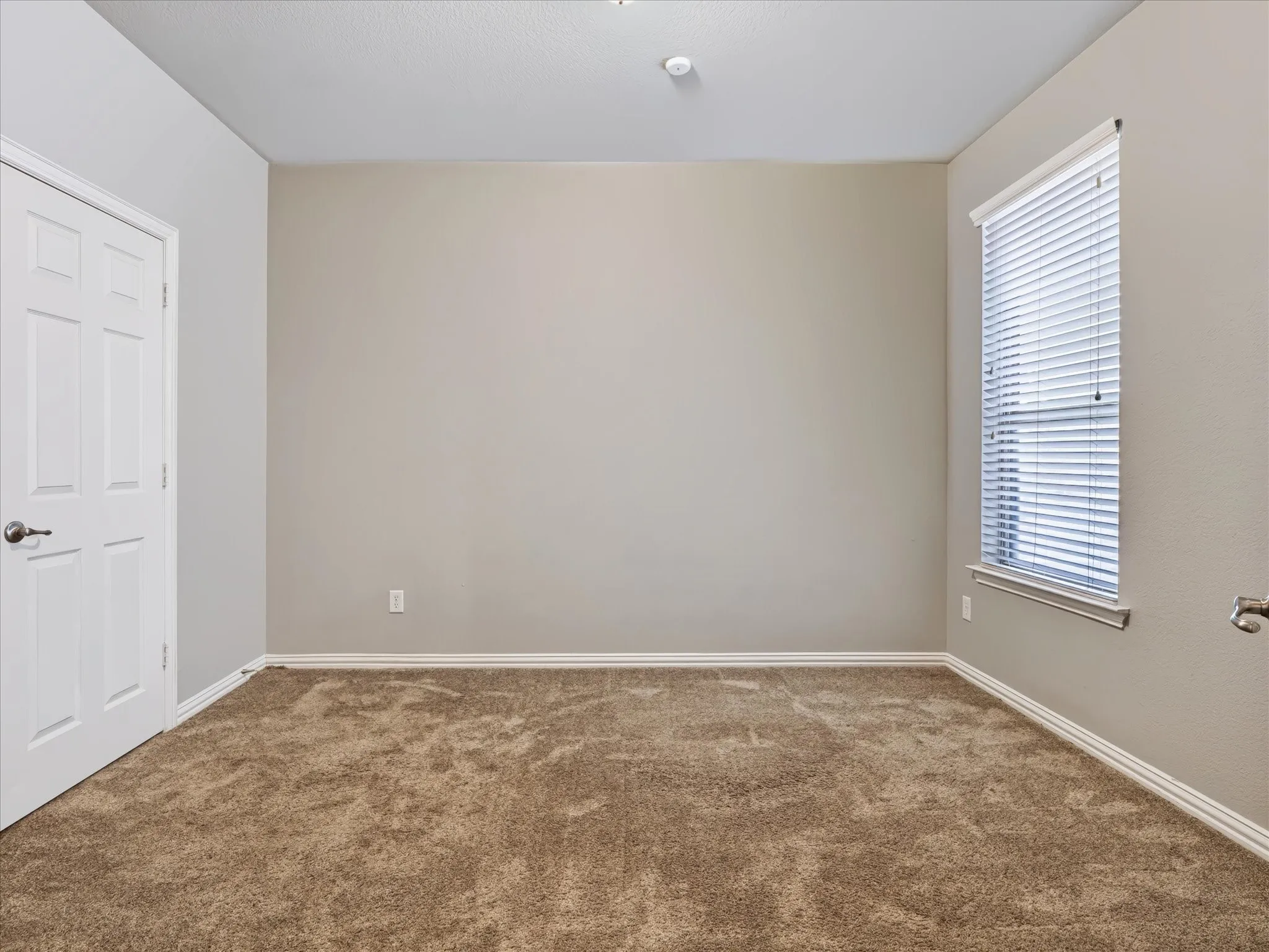 Single Family Residence For Sale in Collin County , 1707 Estacado Drive, Allen, Texas 75013, 3 Bedroom, 3 Bathroom, 2 Garage spaces, 2,353 Sqft, built in 2009, mls#21368611, Real Estate Agent in Allen, Homes For Sale in Collin county, Homes For Sale in Allen, Realtor in Allen Texas, Real Estate Brokerage Independent Realty Texas, Luminita Cordes Realtor