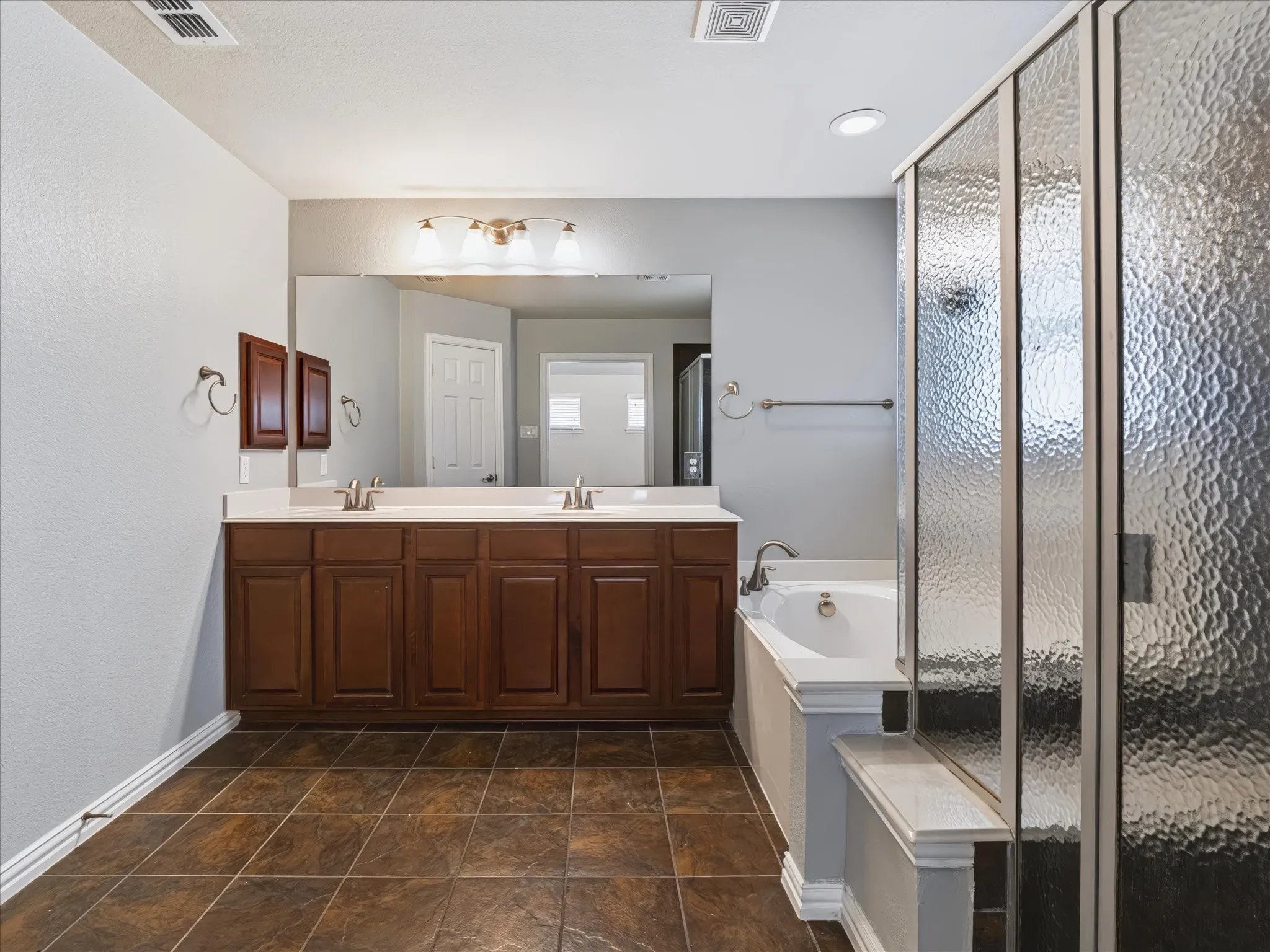 Single Family Residence For Sale in Collin County , 1707 Estacado Drive, Allen, Texas 75013, 3 Bedroom, 3 Bathroom, 2 Garage spaces, 2,353 Sqft, built in 2009, mls#21368611, Real Estate Agent in Allen, Homes For Sale in Collin county, Homes For Sale in Allen, Realtor in Allen Texas, Real Estate Brokerage Independent Realty Texas, Luminita Cordes Realtor