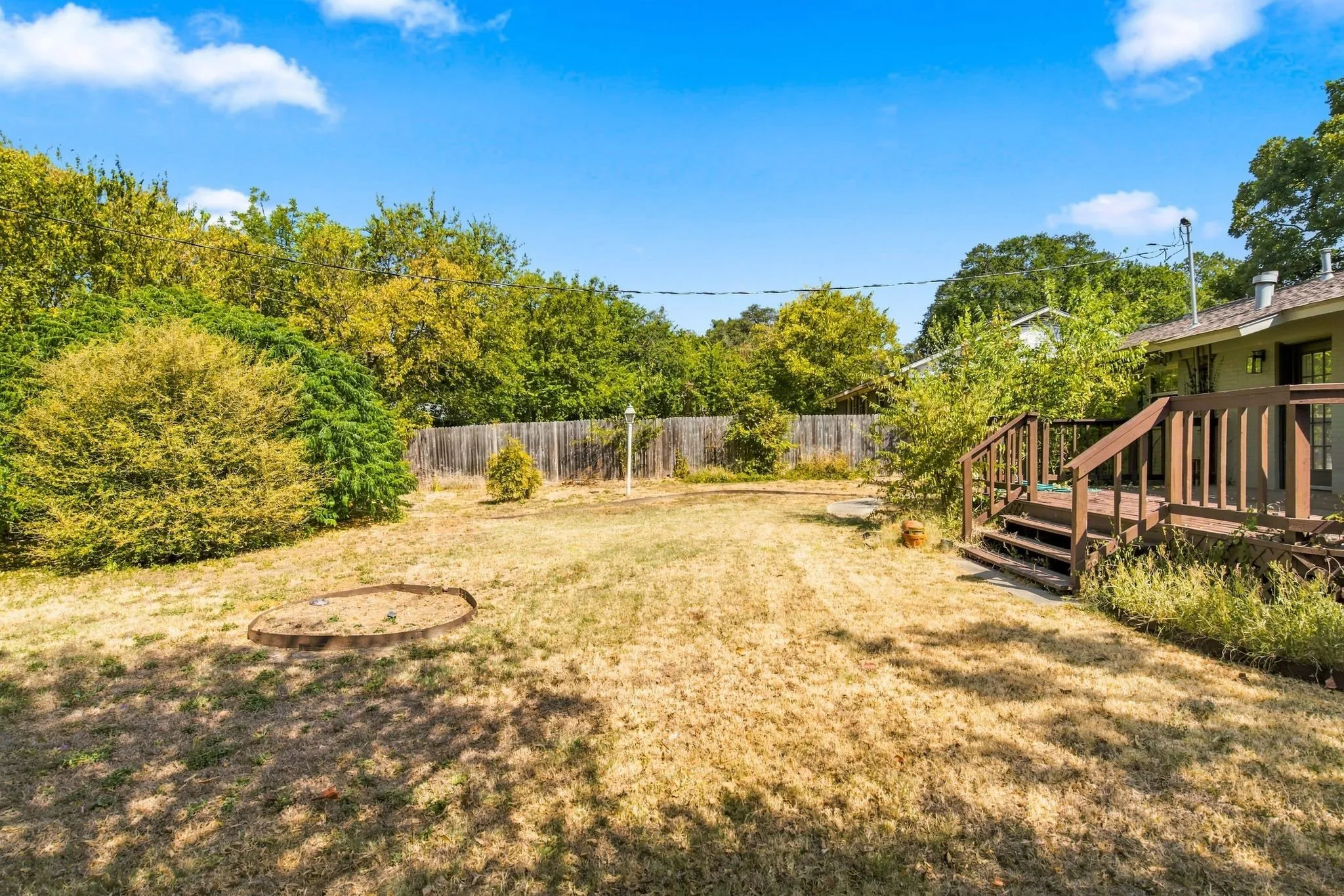 Single Family Residence For Sale in Tarrant County , 3300 Leith Avenue, Fort Worth, Texas 76133, 3 Bedroom, 2 Bathroom, 2 Garage spaces, 1,375 Sqft, built in 1956, mls#21372124, Real Estate Agent in Fort Worth, Homes For Sale in Tarrant county, Homes For Sale in Fort Worth, Realtor in Fort Worth Texas, Real Estate Brokerage Independent Realty Texas, Luminita Cordes Realtor