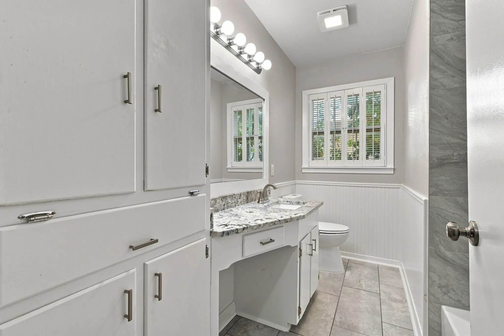 Single Family Residence For Sale in Tarrant County , 3300 Leith Avenue, Fort Worth, Texas 76133, 3 Bedroom, 2 Bathroom, 2 Garage spaces, 1,375 Sqft, built in 1956, mls#21372124, Real Estate Agent in Fort Worth, Homes For Sale in Tarrant county, Homes For Sale in Fort Worth, Realtor in Fort Worth Texas, Real Estate Brokerage Independent Realty Texas, Luminita Cordes Realtor