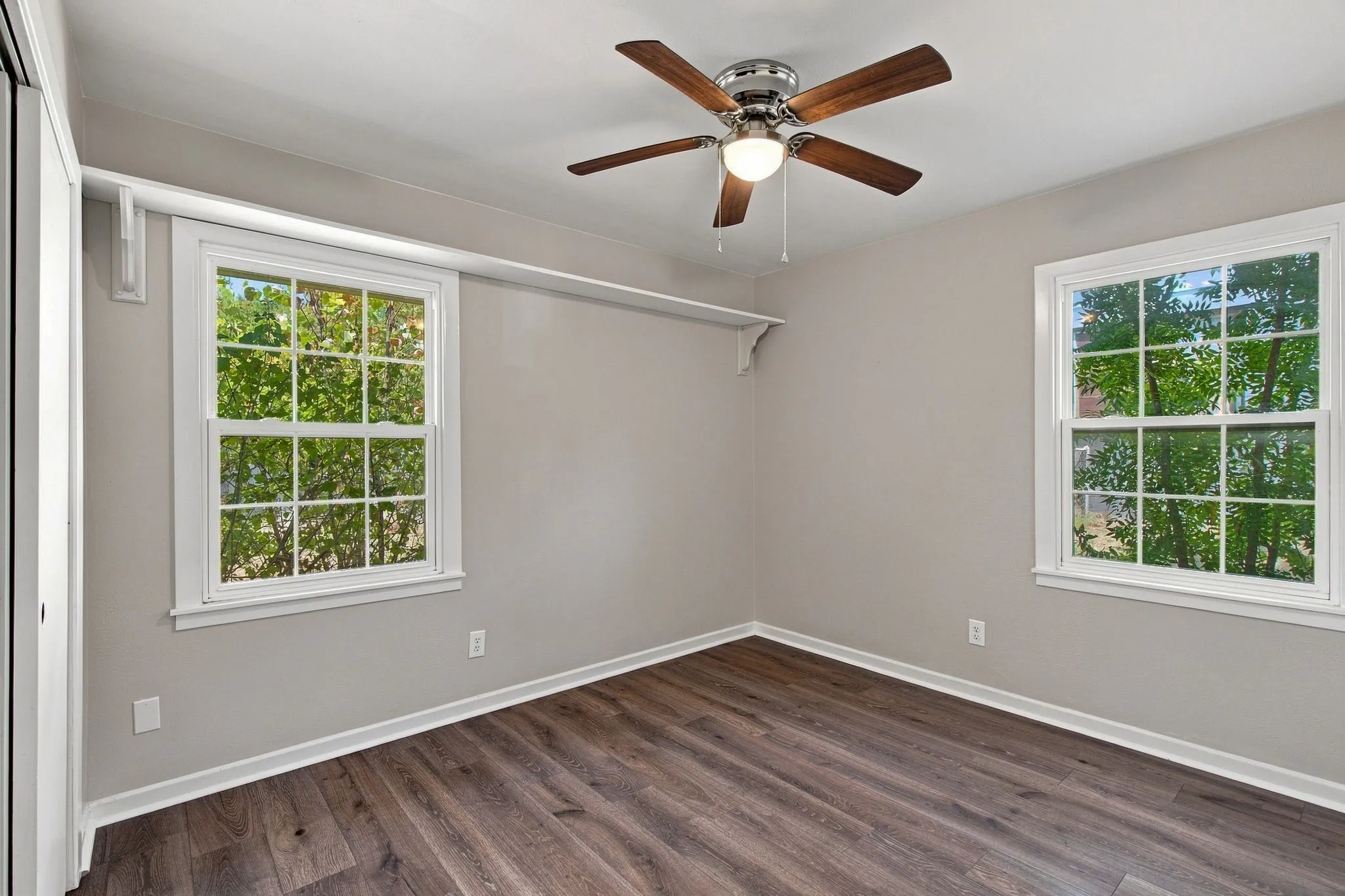 Single Family Residence For Sale in Tarrant County , 3300 Leith Avenue, Fort Worth, Texas 76133, 3 Bedroom, 2 Bathroom, 2 Garage spaces, 1,375 Sqft, built in 1956, mls#21372124, Real Estate Agent in Fort Worth, Homes For Sale in Tarrant county, Homes For Sale in Fort Worth, Realtor in Fort Worth Texas, Real Estate Brokerage Independent Realty Texas, Luminita Cordes Realtor