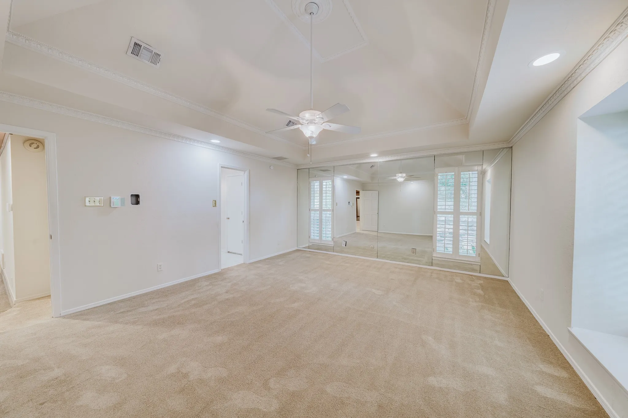 Single Family Residence For Sale in Tarrant County , 7500 Teakwood Court, Fort Worth, Texas 76112, 4 Bedroom, 4 Bathroom, 2 Garage spaces, 3,491 Sqft, built in 1980, mls#21366370, Real Estate Agent in Fort Worth, Homes For Sale in Tarrant county, Homes For Sale in Fort Worth, Realtor in Fort Worth Texas, Real Estate Brokerage Independent Realty Texas, Luminita Cordes Realtor