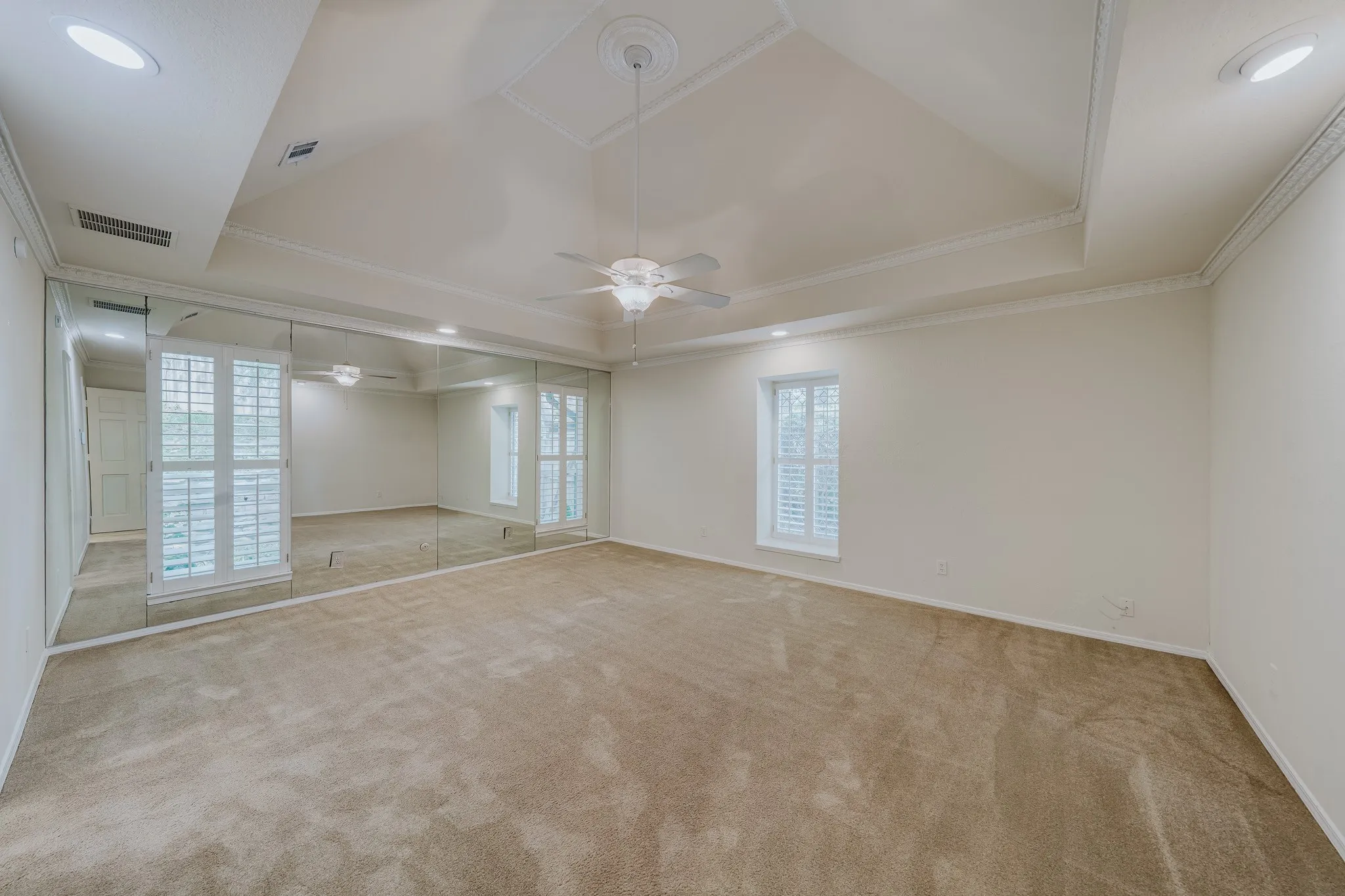 Single Family Residence For Sale in Tarrant County , 7500 Teakwood Court, Fort Worth, Texas 76112, 4 Bedroom, 4 Bathroom, 2 Garage spaces, 3,491 Sqft, built in 1980, mls#21366370, Real Estate Agent in Fort Worth, Homes For Sale in Tarrant county, Homes For Sale in Fort Worth, Realtor in Fort Worth Texas, Real Estate Brokerage Independent Realty Texas, Luminita Cordes Realtor