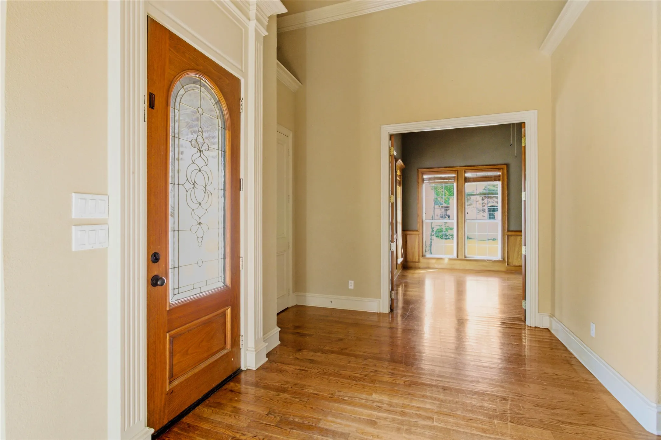 Single Family Residence For Sale in Tarrant County , 413 Marshall Road, Southlake, Texas 76092, 6 Bedroom, 5 Bathroom, 3 Garage spaces, 4,989 Sqft, built in 1998, mls#21351865, Real Estate Agent in Southlake, Homes For Sale in Tarrant county, Homes For Sale in Southlake, Realtor in Southlake Texas, Real Estate Brokerage Independent Realty Texas, Luminita Cordes Realtor