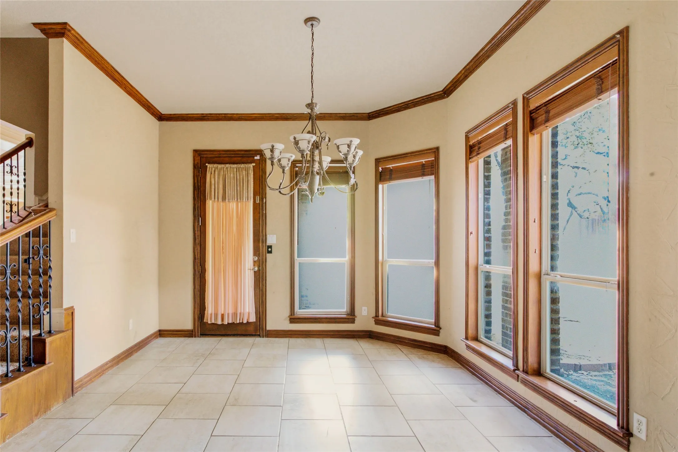 Single Family Residence For Sale in Tarrant County , 413 Marshall Road, Southlake, Texas 76092, 6 Bedroom, 5 Bathroom, 3 Garage spaces, 4,989 Sqft, built in 1998, mls#21351865, Real Estate Agent in Southlake, Homes For Sale in Tarrant county, Homes For Sale in Southlake, Realtor in Southlake Texas, Real Estate Brokerage Independent Realty Texas, Luminita Cordes Realtor