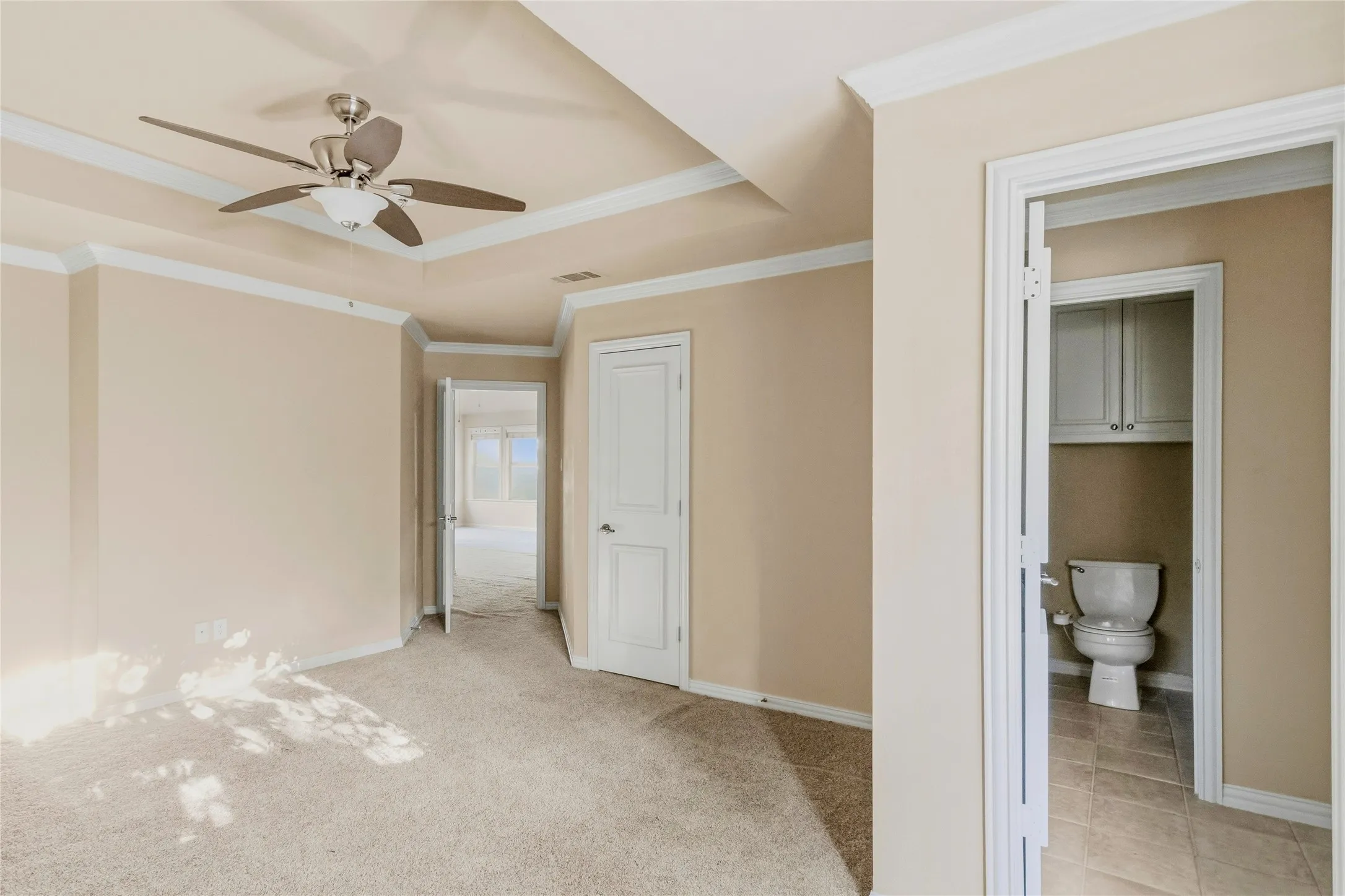 Single Family Residence For Sale in Tarrant County , 413 Marshall Road, Southlake, Texas 76092, 6 Bedroom, 5 Bathroom, 3 Garage spaces, 4,989 Sqft, built in 1998, mls#21351865, Real Estate Agent in Southlake, Homes For Sale in Tarrant county, Homes For Sale in Southlake, Realtor in Southlake Texas, Real Estate Brokerage Independent Realty Texas, Luminita Cordes Realtor