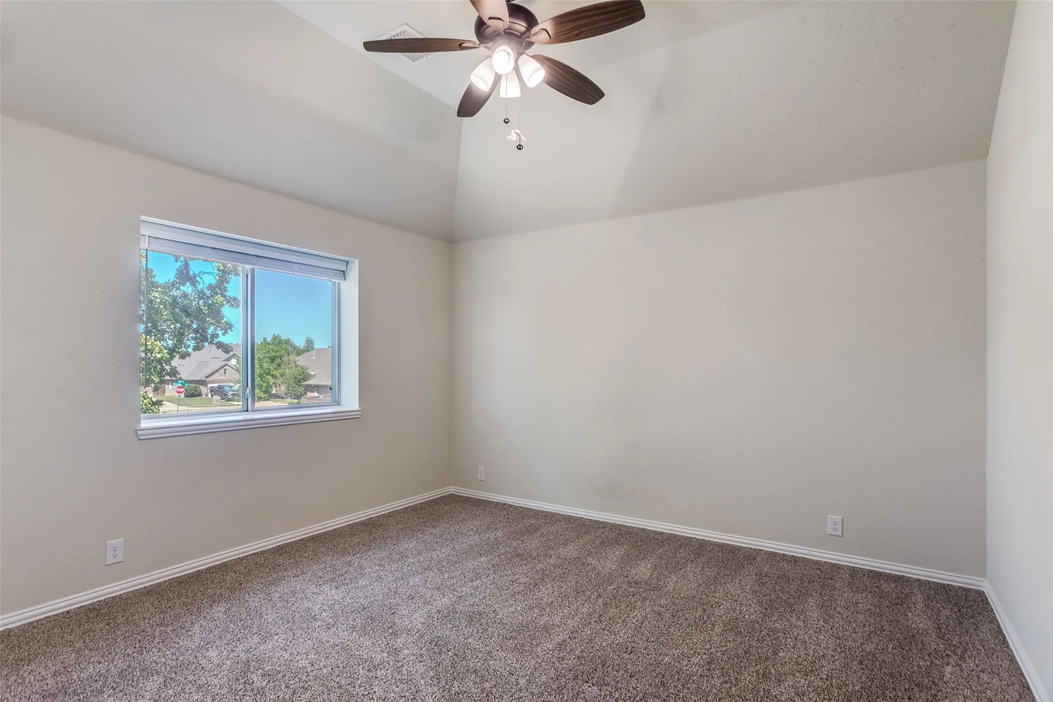 Single Family Residence For Sale in Johnson County , 1029 Palo Oaks Drive, Burleson, Texas 76028, 5 Bedroom, 4 Bathroom, 2 Garage spaces, 3,269 Sqft, built in 2021, mls#21372409, Real Estate Agent in Burleson, Homes For Sale in Johnson county, Homes For Sale in Burleson, Realtor in Burleson Texas, Real Estate Brokerage Independent Realty Texas, Luminita Cordes Realtor
