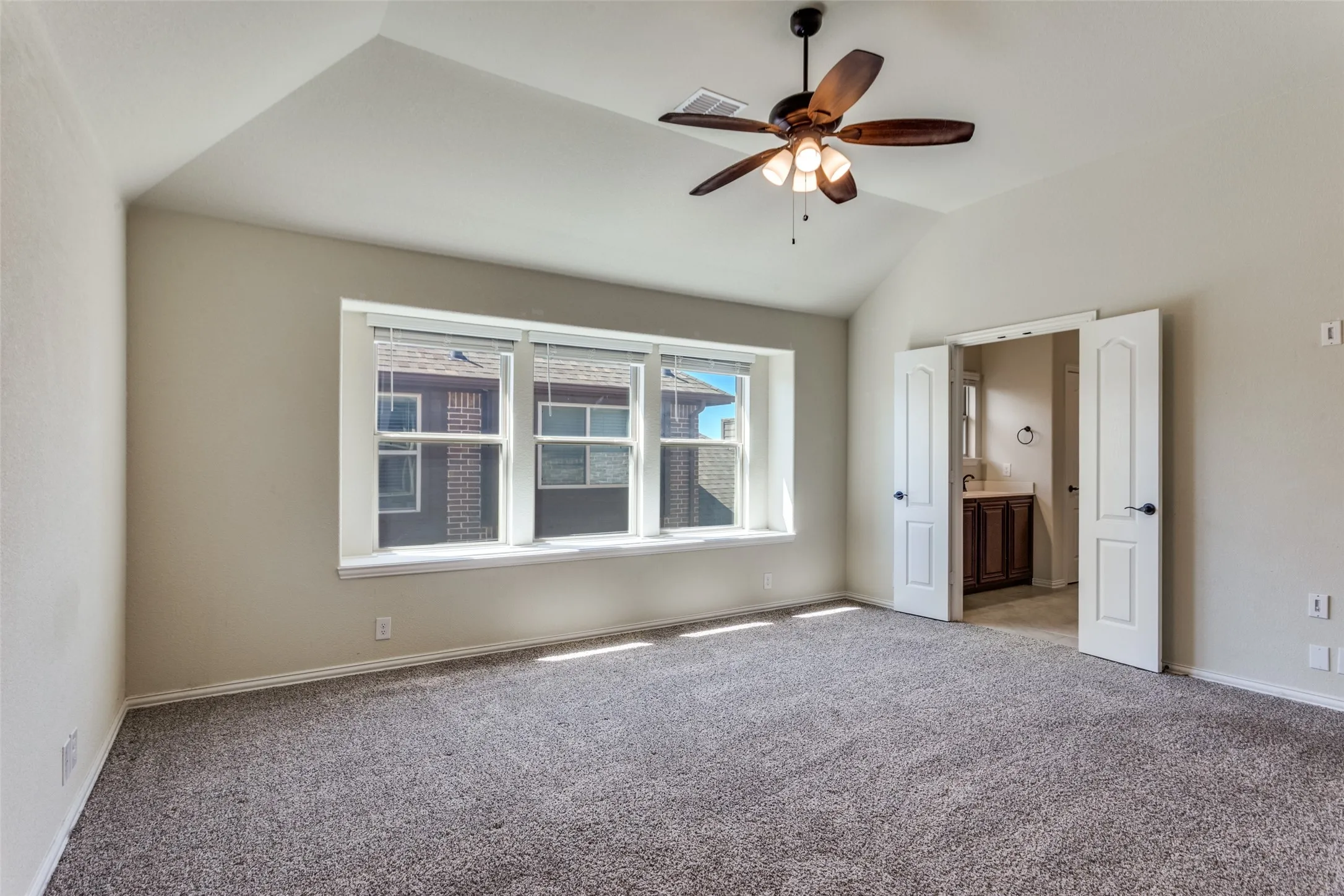 Single Family Residence For Sale in Johnson County , 1029 Palo Oaks Drive, Burleson, Texas 76028, 5 Bedroom, 4 Bathroom, 2 Garage spaces, 3,269 Sqft, built in 2021, mls#21372409, Real Estate Agent in Burleson, Homes For Sale in Johnson county, Homes For Sale in Burleson, Realtor in Burleson Texas, Real Estate Brokerage Independent Realty Texas, Luminita Cordes Realtor
