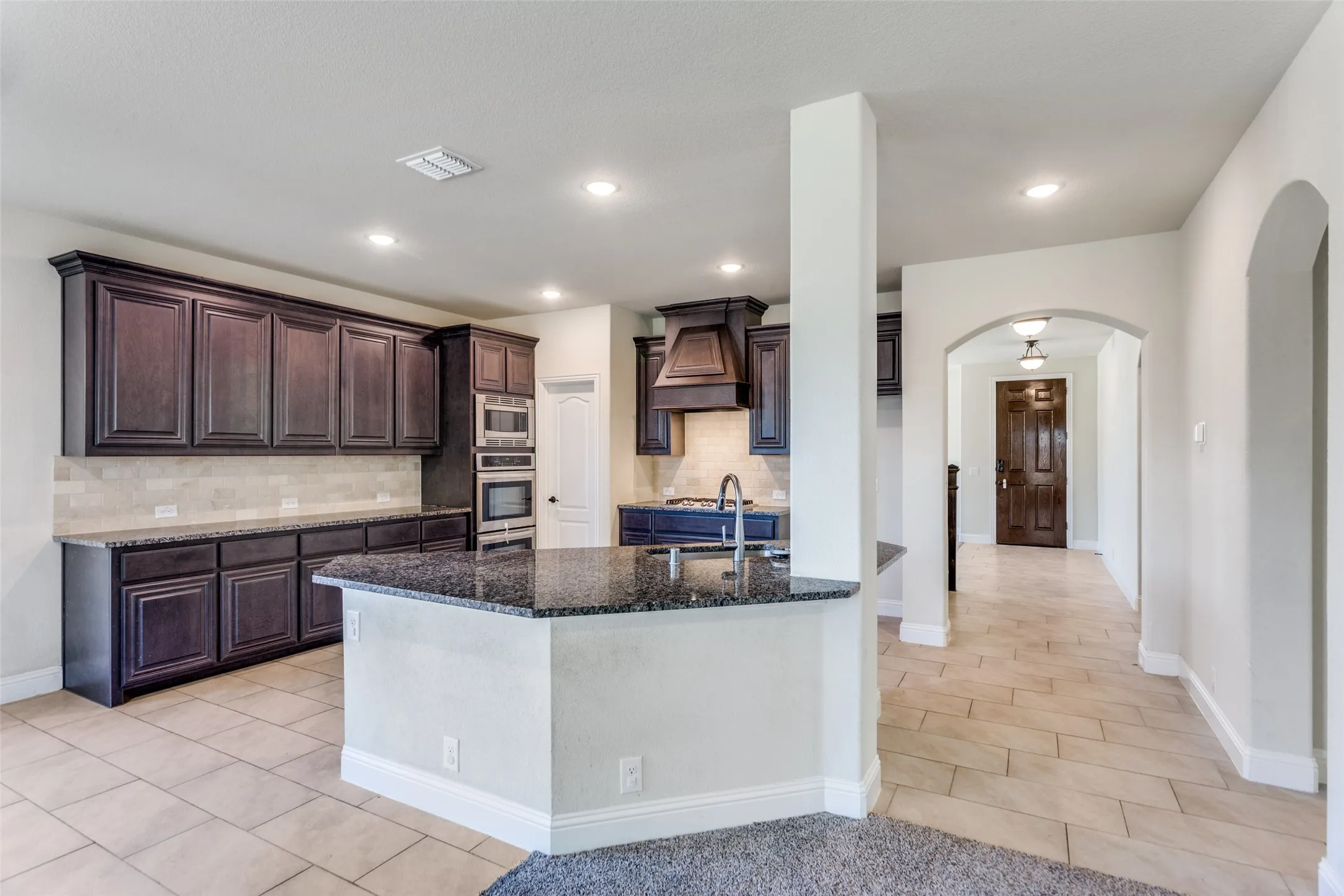 Single Family Residence For Sale in Johnson County , 1029 Palo Oaks Drive, Burleson, Texas 76028, 5 Bedroom, 4 Bathroom, 2 Garage spaces, 3,269 Sqft, built in 2021, mls#21372409, Real Estate Agent in Burleson, Homes For Sale in Johnson county, Homes For Sale in Burleson, Realtor in Burleson Texas, Real Estate Brokerage Independent Realty Texas, Luminita Cordes Realtor