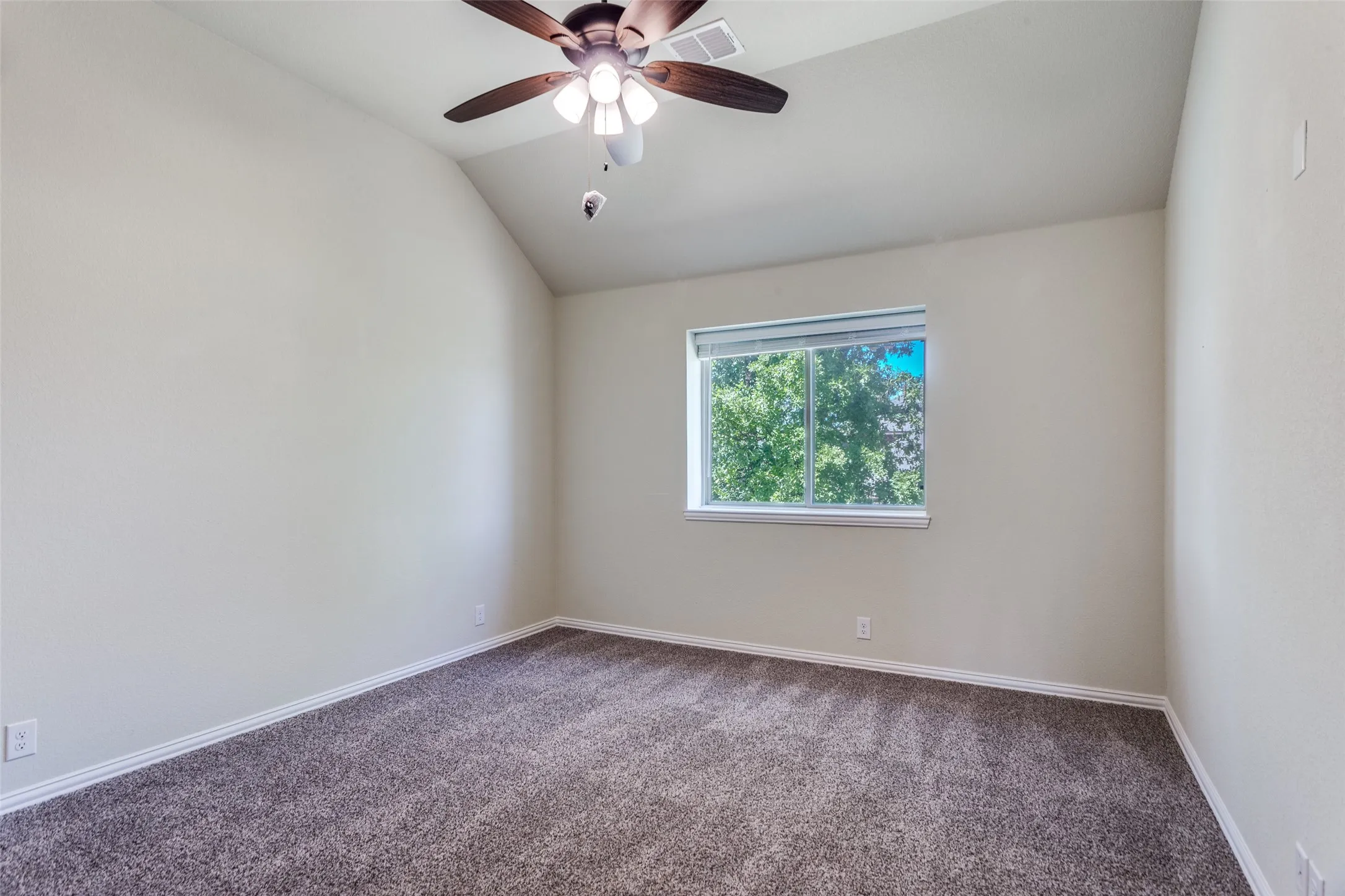 Single Family Residence For Sale in Johnson County , 1029 Palo Oaks Drive, Burleson, Texas 76028, 5 Bedroom, 4 Bathroom, 2 Garage spaces, 3,269 Sqft, built in 2021, mls#21372409, Real Estate Agent in Burleson, Homes For Sale in Johnson county, Homes For Sale in Burleson, Realtor in Burleson Texas, Real Estate Brokerage Independent Realty Texas, Luminita Cordes Realtor