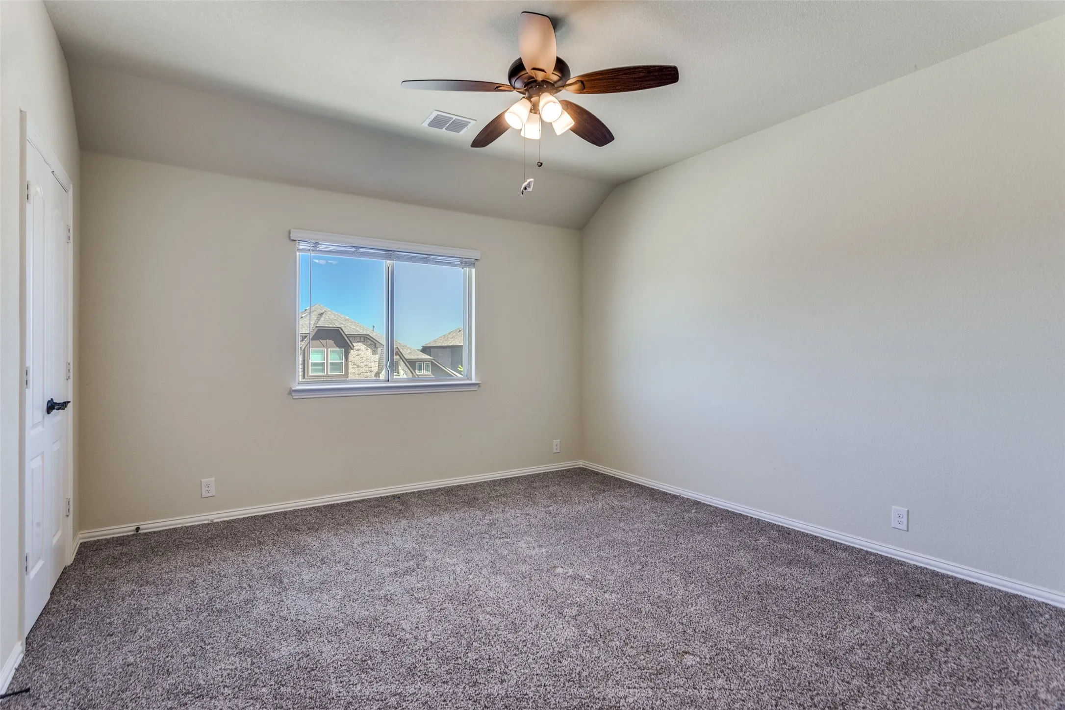 Single Family Residence For Sale in Johnson County , 1029 Palo Oaks Drive, Burleson, Texas 76028, 5 Bedroom, 4 Bathroom, 2 Garage spaces, 3,269 Sqft, built in 2021, mls#21372409, Real Estate Agent in Burleson, Homes For Sale in Johnson county, Homes For Sale in Burleson, Realtor in Burleson Texas, Real Estate Brokerage Independent Realty Texas, Luminita Cordes Realtor