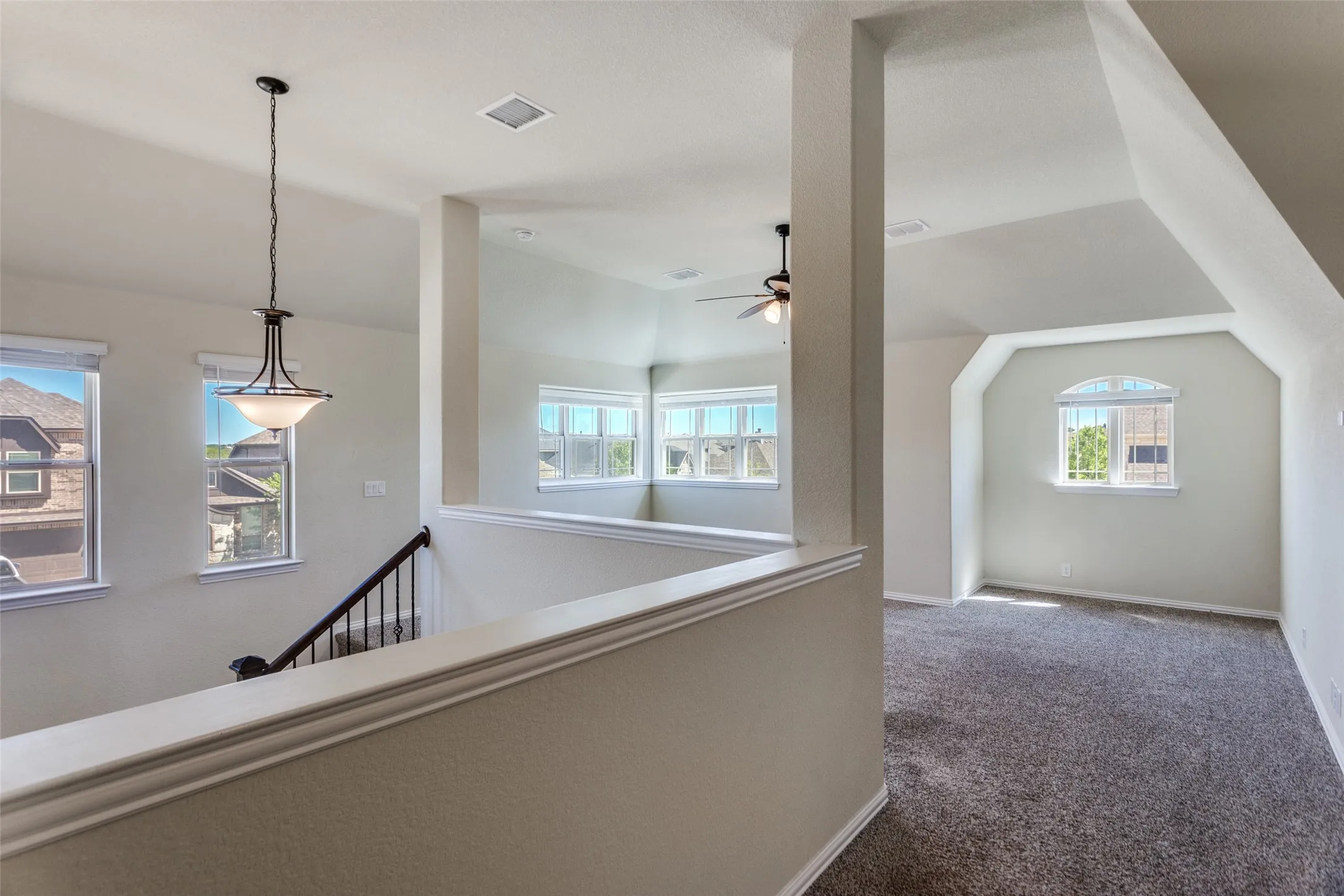 Single Family Residence For Sale in Johnson County , 1029 Palo Oaks Drive, Burleson, Texas 76028, 5 Bedroom, 4 Bathroom, 2 Garage spaces, 3,269 Sqft, built in 2021, mls#21372409, Real Estate Agent in Burleson, Homes For Sale in Johnson county, Homes For Sale in Burleson, Realtor in Burleson Texas, Real Estate Brokerage Independent Realty Texas, Luminita Cordes Realtor