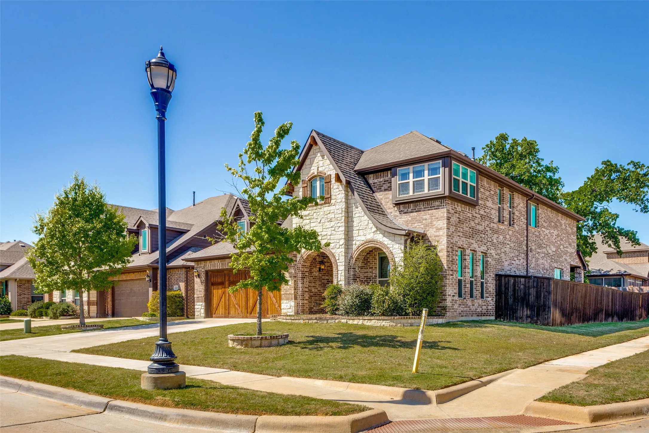 Single Family Residence For Sale in Johnson County , 1029 Palo Oaks Drive, Burleson, Texas 76028, 5 Bedroom, 4 Bathroom, 2 Garage spaces, 3,269 Sqft, built in 2021, mls#21372409, Real Estate Agent in Burleson, Homes For Sale in Johnson county, Homes For Sale in Burleson, Realtor in Burleson Texas, Real Estate Brokerage Independent Realty Texas, Luminita Cordes Realtor