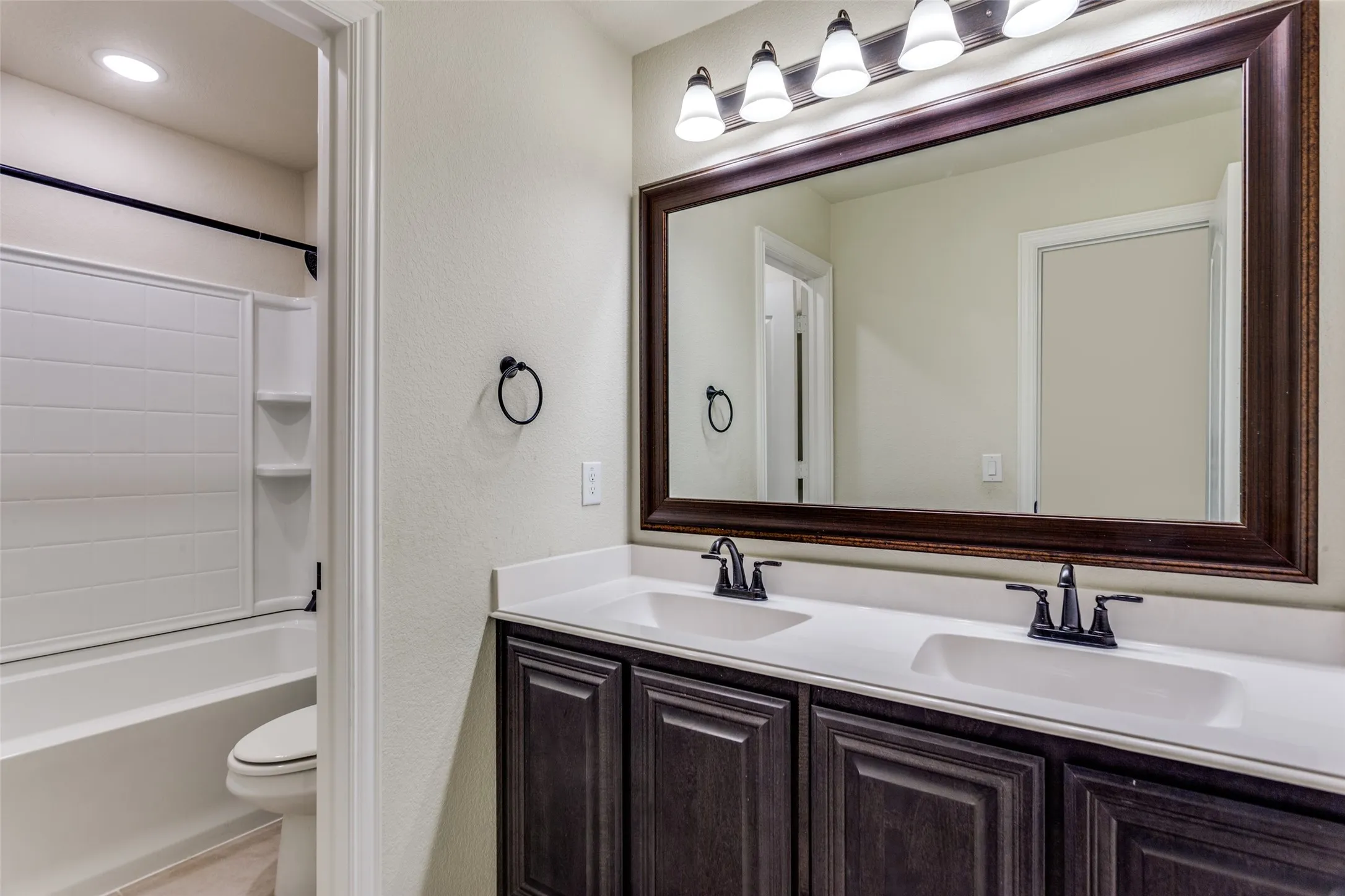 Single Family Residence For Sale in Johnson County , 1029 Palo Oaks Drive, Burleson, Texas 76028, 5 Bedroom, 4 Bathroom, 2 Garage spaces, 3,269 Sqft, built in 2021, mls#21372409, Real Estate Agent in Burleson, Homes For Sale in Johnson county, Homes For Sale in Burleson, Realtor in Burleson Texas, Real Estate Brokerage Independent Realty Texas, Luminita Cordes Realtor