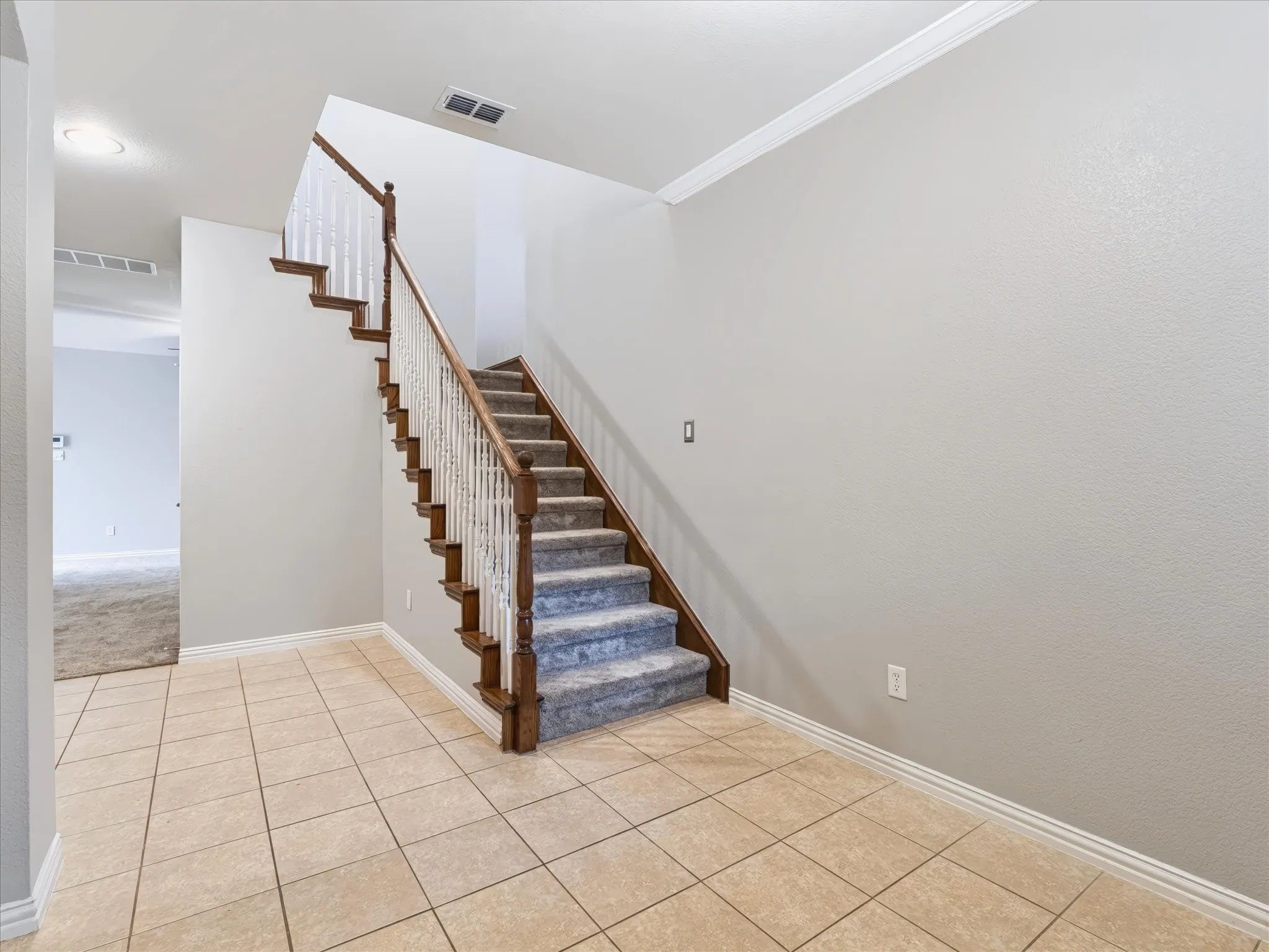 Single Family Residence For Rent in Collin County , 1707 Estacado Drive, Allen, Texas 75013, 3 Bedroom, 3 Bathroom, 2 Garage spaces, 2,353 Sqft, built in 2009, mls#21372454, Real Estate Agent in Allen, Homes For Rent in Collin county, Homes For Rent in Allen, Realtor in Allen Texas, Real Estate Brokerage Independent Realty Texas, Luminita Cordes Realtor