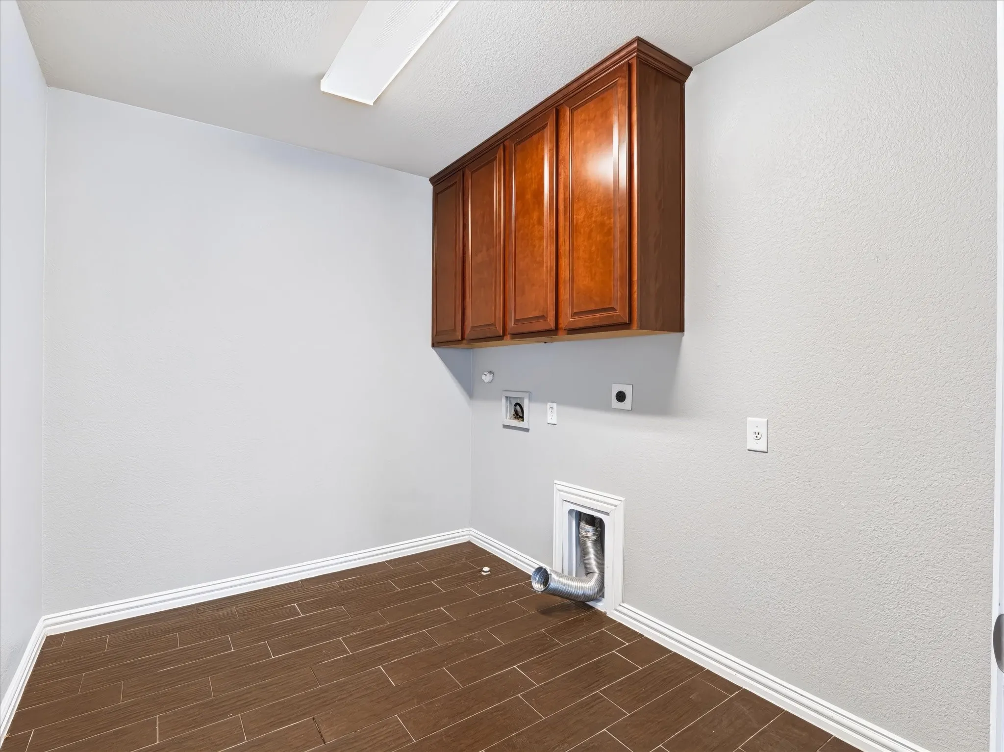 Single Family Residence For Rent in Collin County , 1707 Estacado Drive, Allen, Texas 75013, 3 Bedroom, 3 Bathroom, 2 Garage spaces, 2,353 Sqft, built in 2009, mls#21372454, Real Estate Agent in Allen, Homes For Rent in Collin county, Homes For Rent in Allen, Realtor in Allen Texas, Real Estate Brokerage Independent Realty Texas, Luminita Cordes Realtor