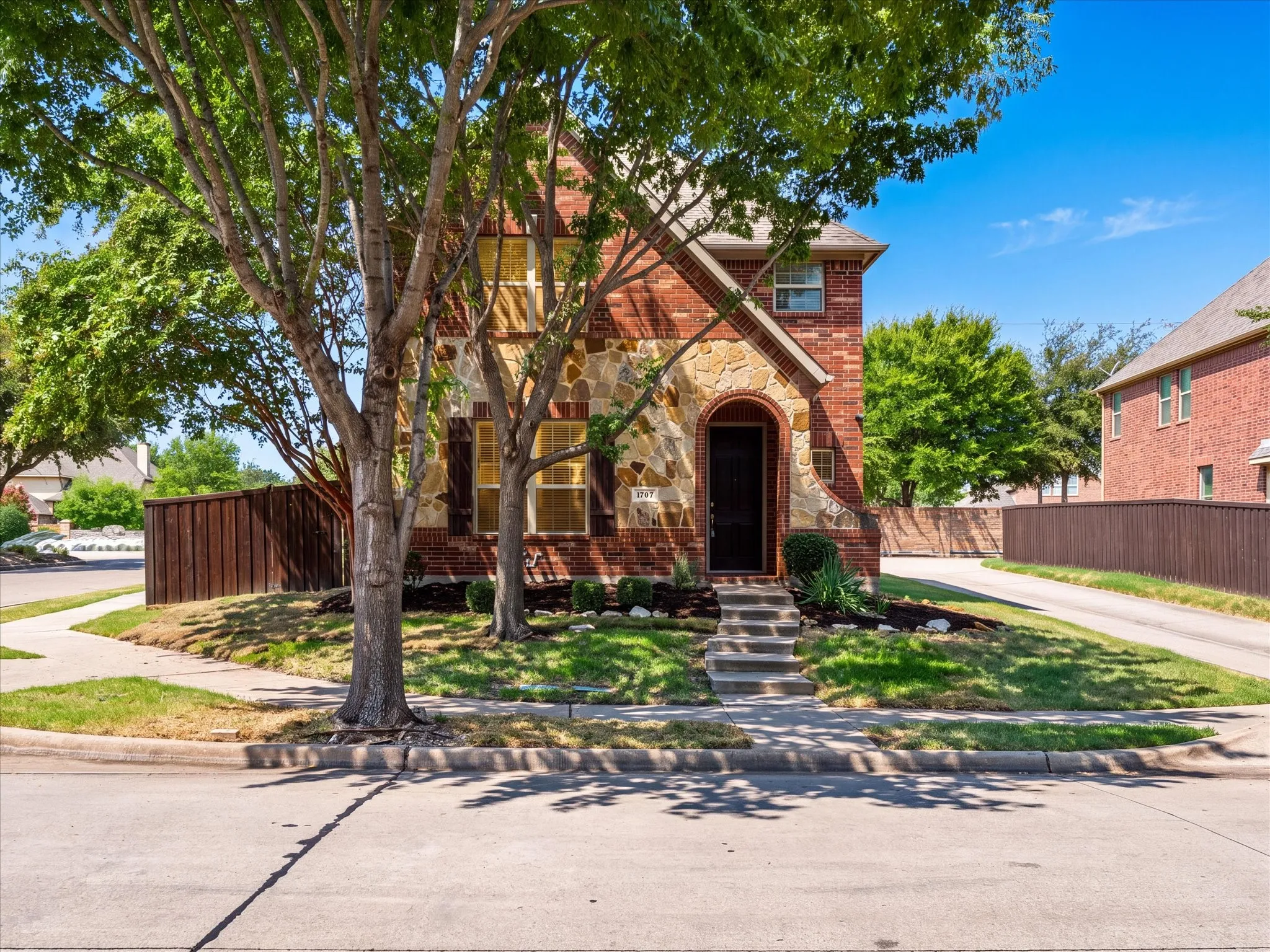 Single Family Residence For Rent in Collin County , 1707 Estacado Drive, Allen, Texas 75013, 3 Bedroom, 3 Bathroom, 2 Garage spaces, 2,353 Sqft, built in 2009, mls#21372454, Real Estate Agent in Allen, Homes For Rent in Collin county, Homes For Rent in Allen, Realtor in Allen Texas, Real Estate Brokerage Independent Realty Texas, Luminita Cordes Realtor
