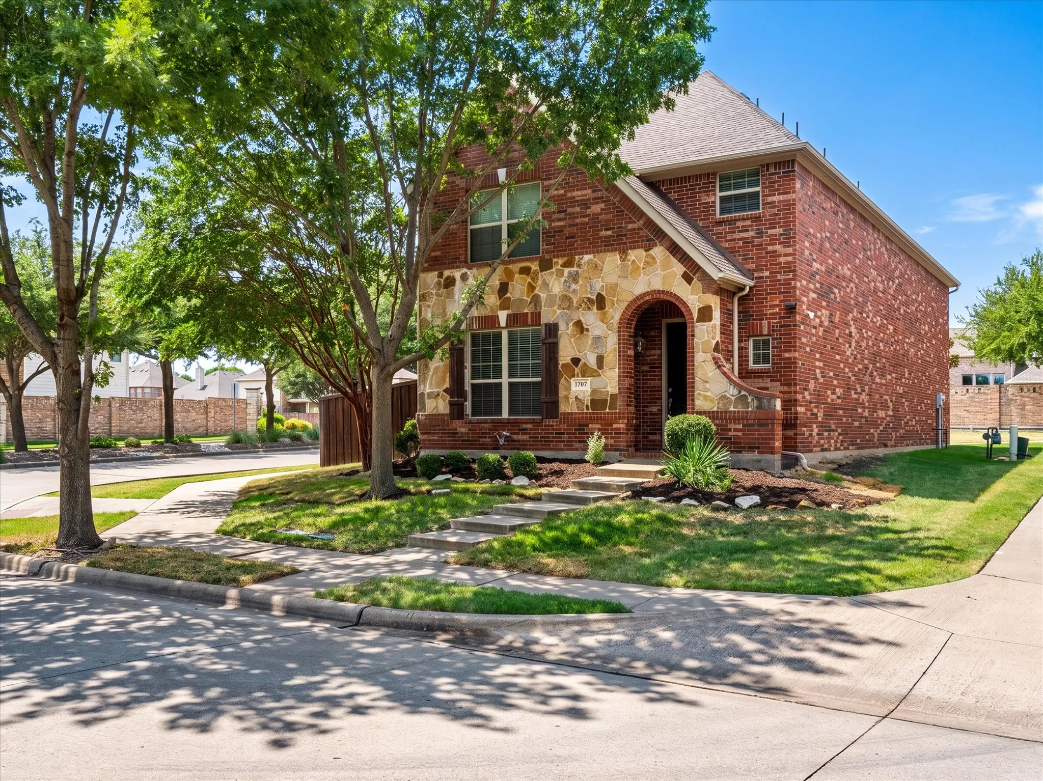 Single Family Residence For Rent in Collin County , 1707 Estacado Drive, Allen, Texas 75013, 3 Bedroom, 3 Bathroom, 2 Garage spaces, 2,353 Sqft, built in 2009, mls#21372454, Real Estate Agent in Allen, Homes For Rent in Collin county, Homes For Rent in Allen, Realtor in Allen Texas, Real Estate Brokerage Independent Realty Texas, Luminita Cordes Realtor