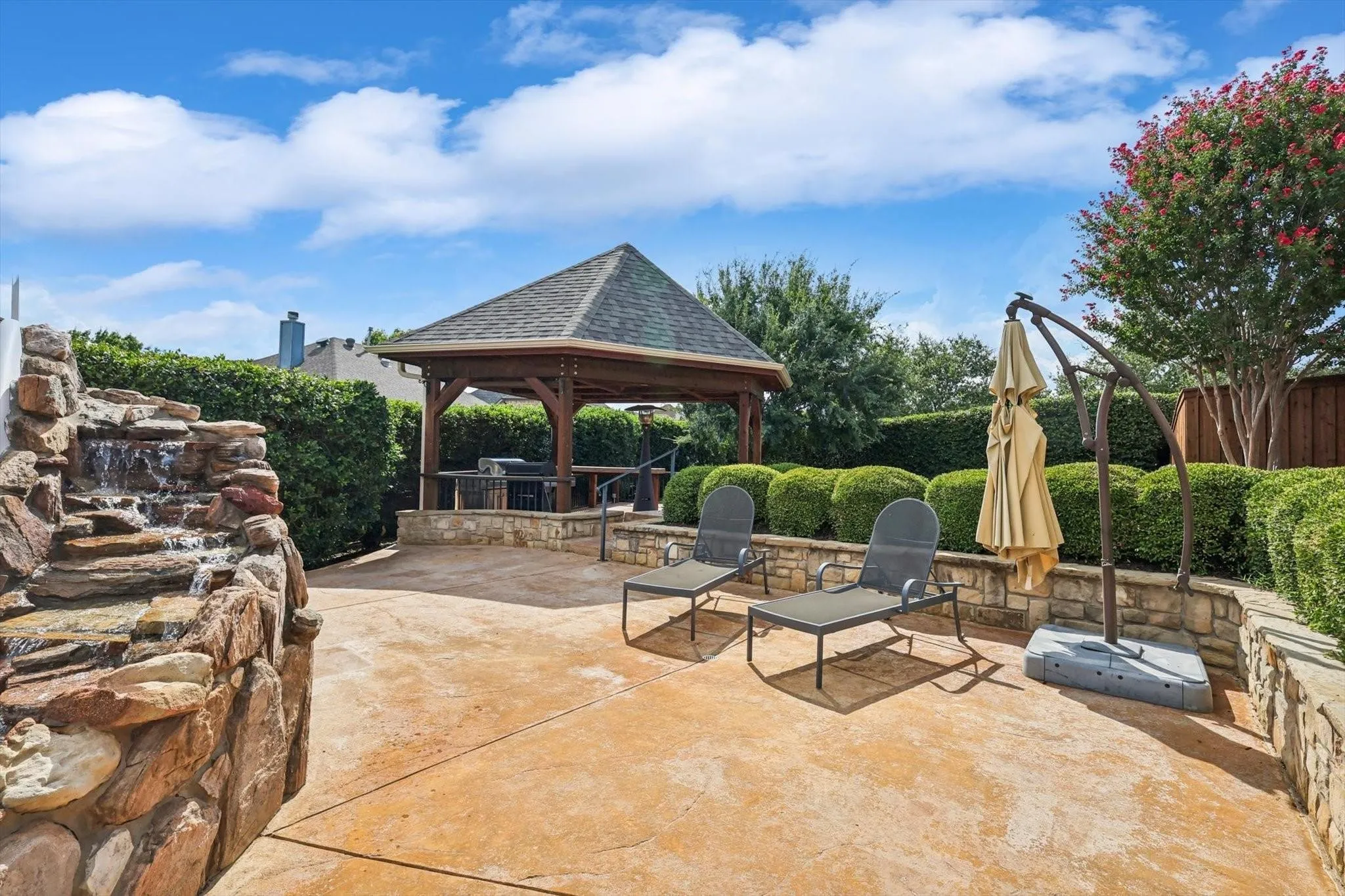 Single Family Residence For Sale in Tarrant County , 5510 Texas Trail, Colleyville, Texas 76034, 4 Bedroom, 4 Bathroom, 3 Garage spaces, 4,456 Sqft, built in 2004, mls#21372465, Real Estate Agent in Colleyville, Homes For Sale in Tarrant county, Homes For Sale in Colleyville, Realtor in Colleyville Texas, Real Estate Brokerage Independent Realty Texas, Luminita Cordes Realtor
