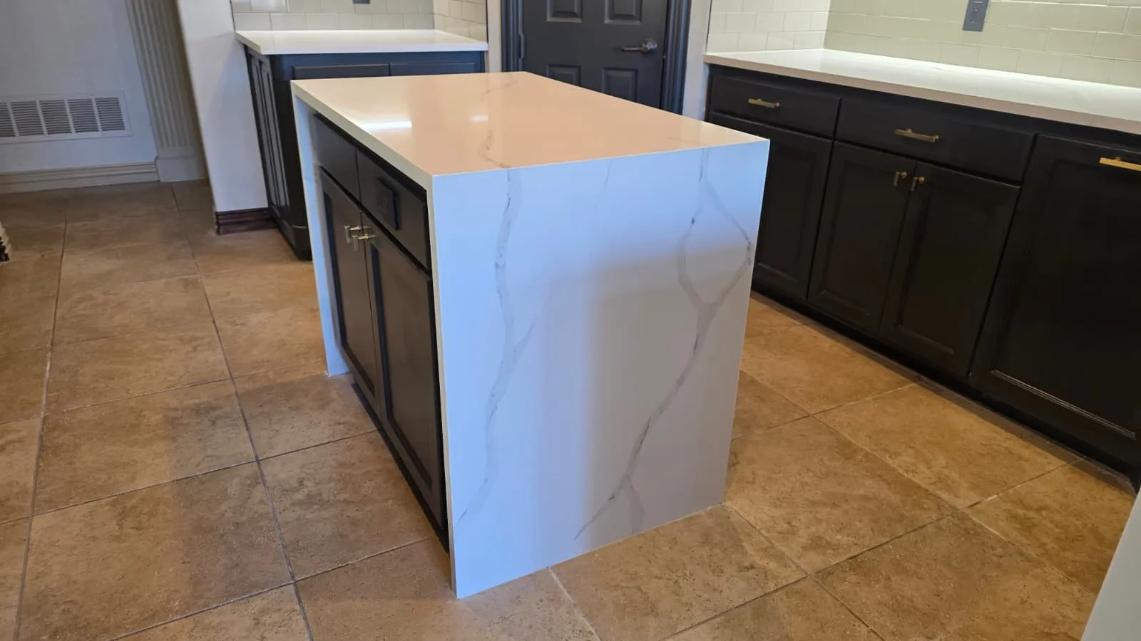 Single Family Residence For Sale in Tarrant County , 5510 Texas Trail, Colleyville, Texas 76034, 4 Bedroom, 4 Bathroom, 3 Garage spaces, 4,456 Sqft, built in 2004, mls#21372465, Real Estate Agent in Colleyville, Homes For Sale in Tarrant county, Homes For Sale in Colleyville, Realtor in Colleyville Texas, Real Estate Brokerage Independent Realty Texas, Luminita Cordes Realtor