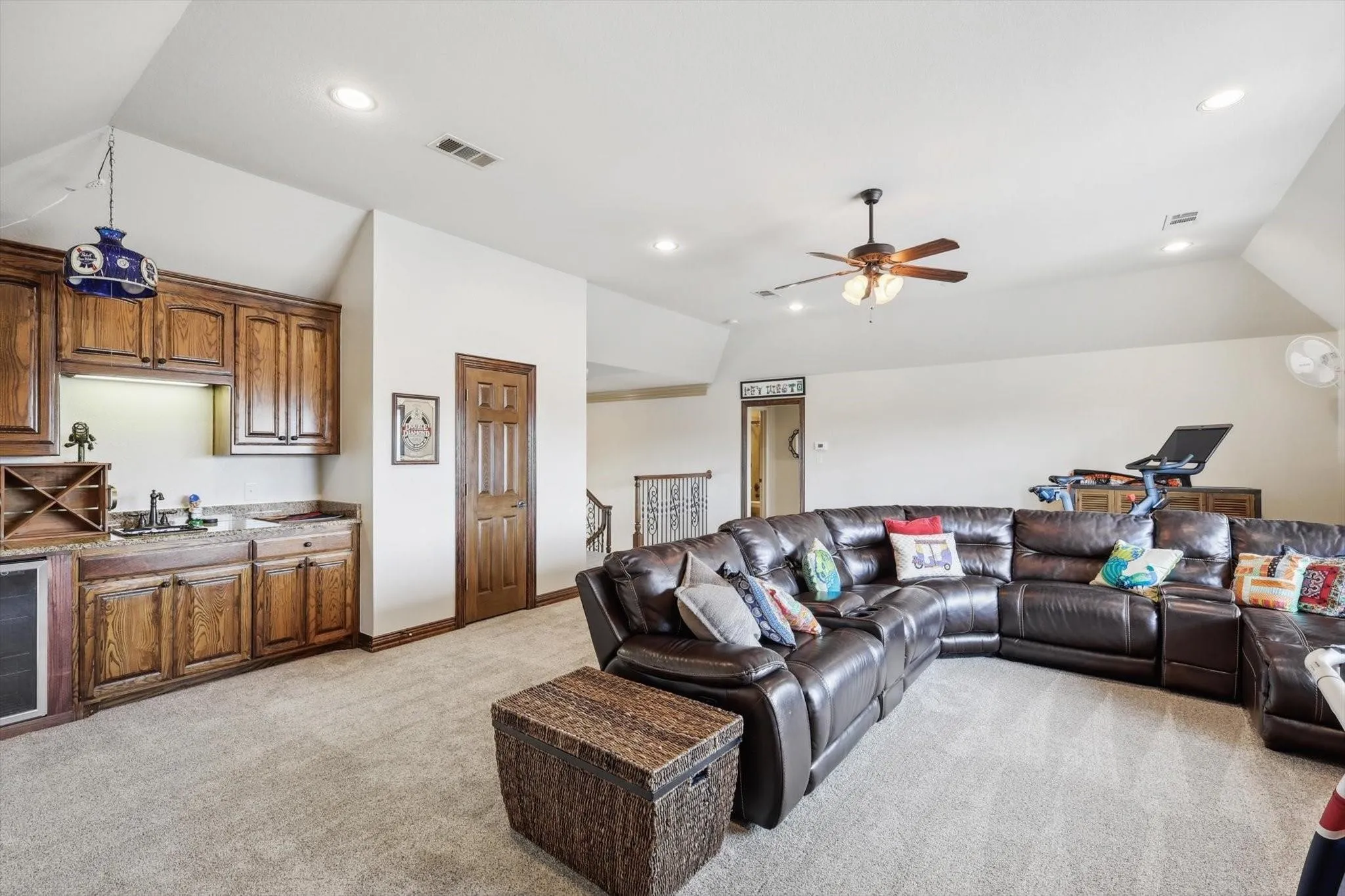 Single Family Residence For Sale in Tarrant County , 5510 Texas Trail, Colleyville, Texas 76034, 4 Bedroom, 4 Bathroom, 3 Garage spaces, 4,456 Sqft, built in 2004, mls#21372465, Real Estate Agent in Colleyville, Homes For Sale in Tarrant county, Homes For Sale in Colleyville, Realtor in Colleyville Texas, Real Estate Brokerage Independent Realty Texas, Luminita Cordes Realtor