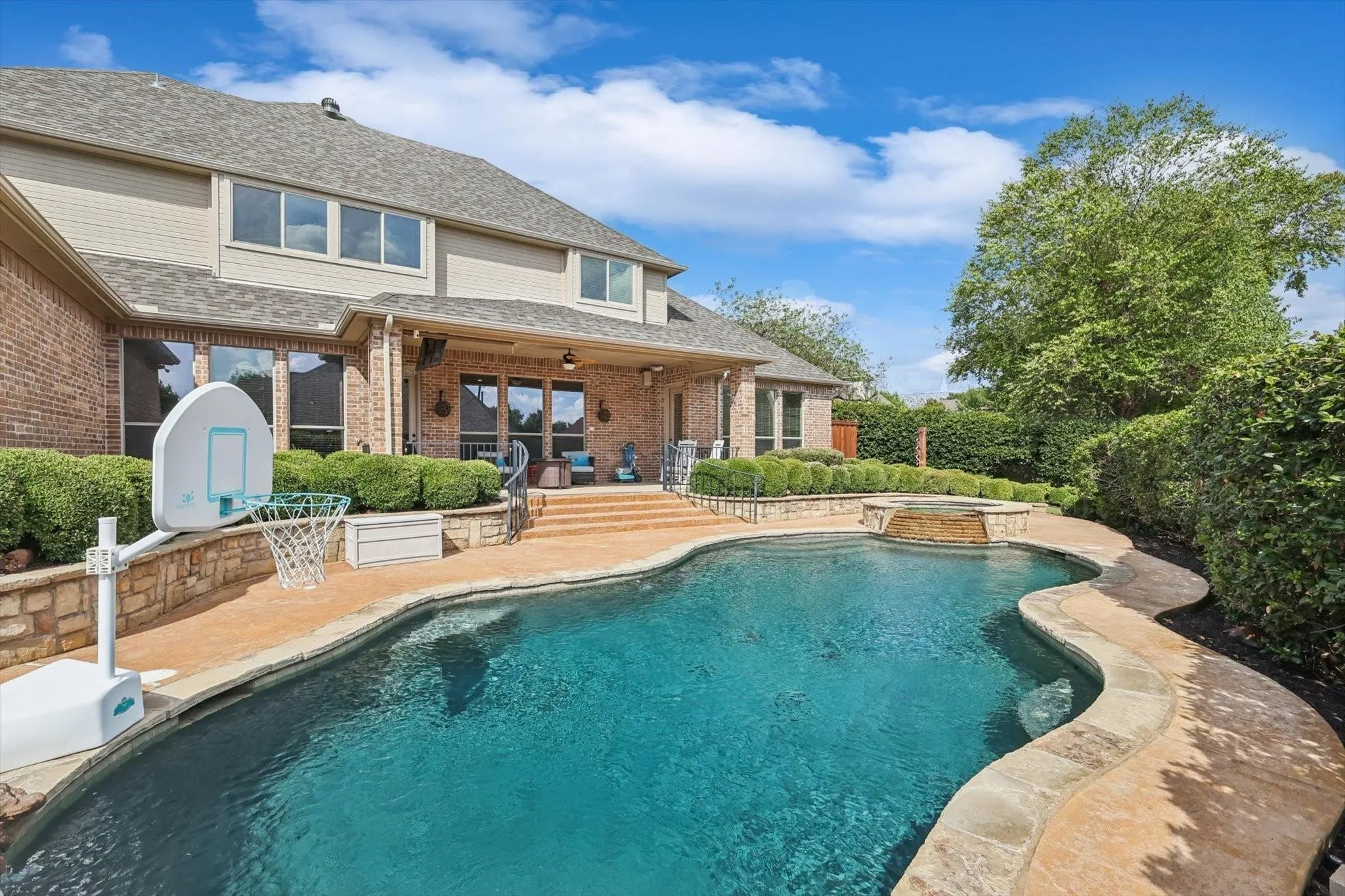 Single Family Residence For Sale in Tarrant County , 5510 Texas Trail, Colleyville, Texas 76034, 4 Bedroom, 4 Bathroom, 3 Garage spaces, 4,456 Sqft, built in 2004, mls#21372465, Real Estate Agent in Colleyville, Homes For Sale in Tarrant county, Homes For Sale in Colleyville, Realtor in Colleyville Texas, Real Estate Brokerage Independent Realty Texas, Luminita Cordes Realtor