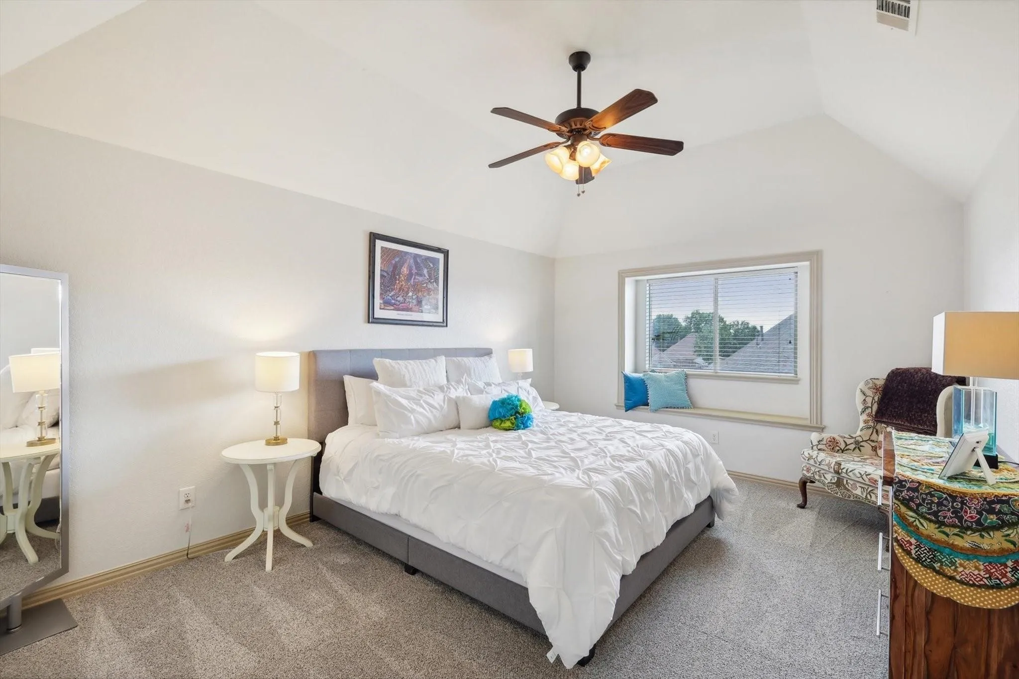 Single Family Residence For Sale in Tarrant County , 5510 Texas Trail, Colleyville, Texas 76034, 4 Bedroom, 4 Bathroom, 3 Garage spaces, 4,456 Sqft, built in 2004, mls#21372465, Real Estate Agent in Colleyville, Homes For Sale in Tarrant county, Homes For Sale in Colleyville, Realtor in Colleyville Texas, Real Estate Brokerage Independent Realty Texas, Luminita Cordes Realtor