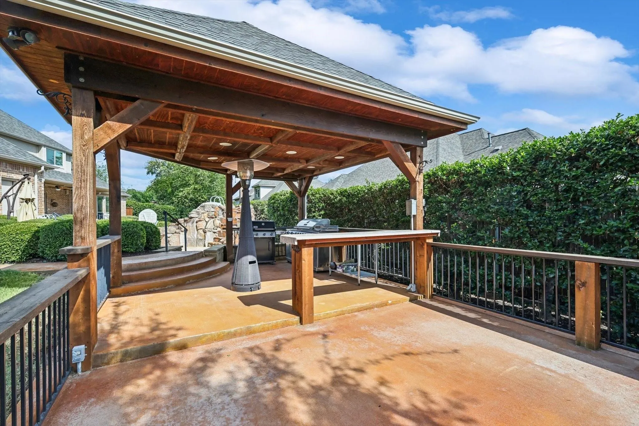 Single Family Residence For Sale in Tarrant County , 5510 Texas Trail, Colleyville, Texas 76034, 4 Bedroom, 4 Bathroom, 3 Garage spaces, 4,456 Sqft, built in 2004, mls#21372465, Real Estate Agent in Colleyville, Homes For Sale in Tarrant county, Homes For Sale in Colleyville, Realtor in Colleyville Texas, Real Estate Brokerage Independent Realty Texas, Luminita Cordes Realtor