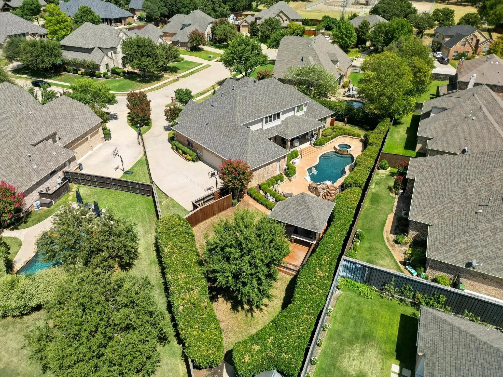 Single Family Residence For Sale in Tarrant County , 5510 Texas Trail, Colleyville, Texas 76034, 4 Bedroom, 4 Bathroom, 3 Garage spaces, 4,456 Sqft, built in 2004, mls#21372465, Real Estate Agent in Colleyville, Homes For Sale in Tarrant county, Homes For Sale in Colleyville, Realtor in Colleyville Texas, Real Estate Brokerage Independent Realty Texas, Luminita Cordes Realtor