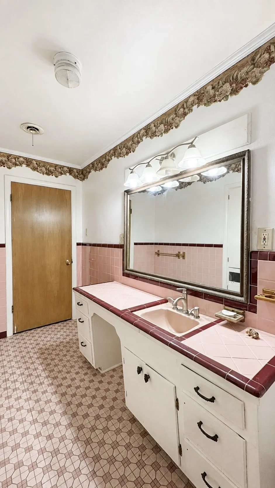Primary Bathroom in Red Brick Home.