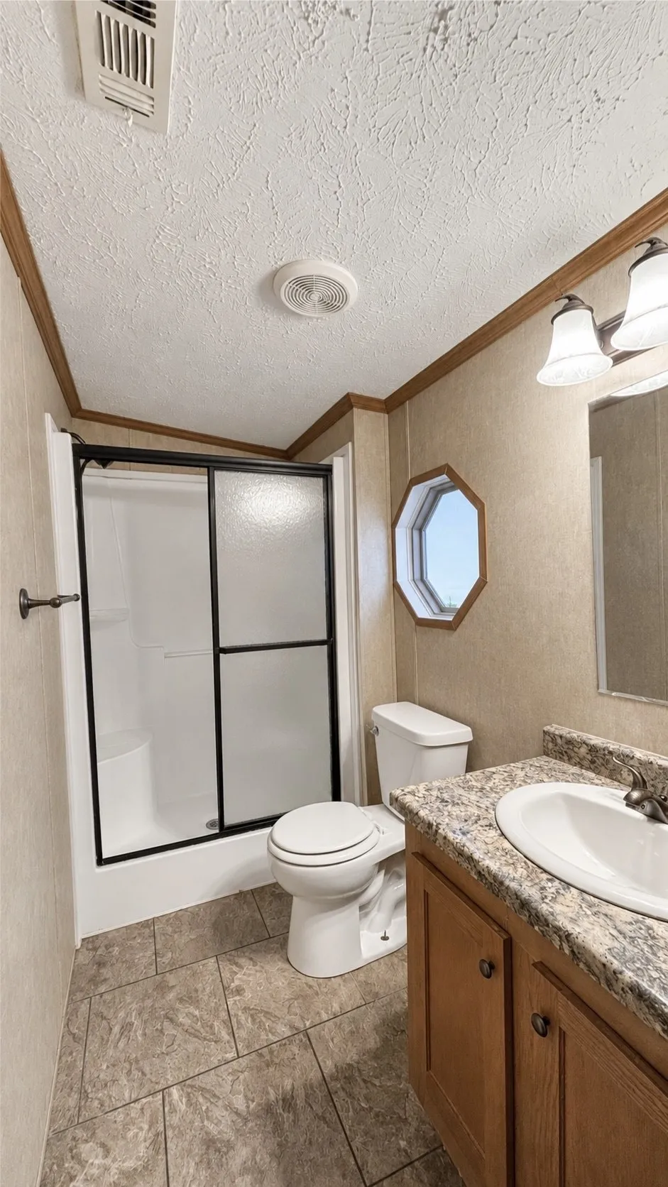 En-Suite Bathroom in 2nd Bedroom in Double-Wide Home.