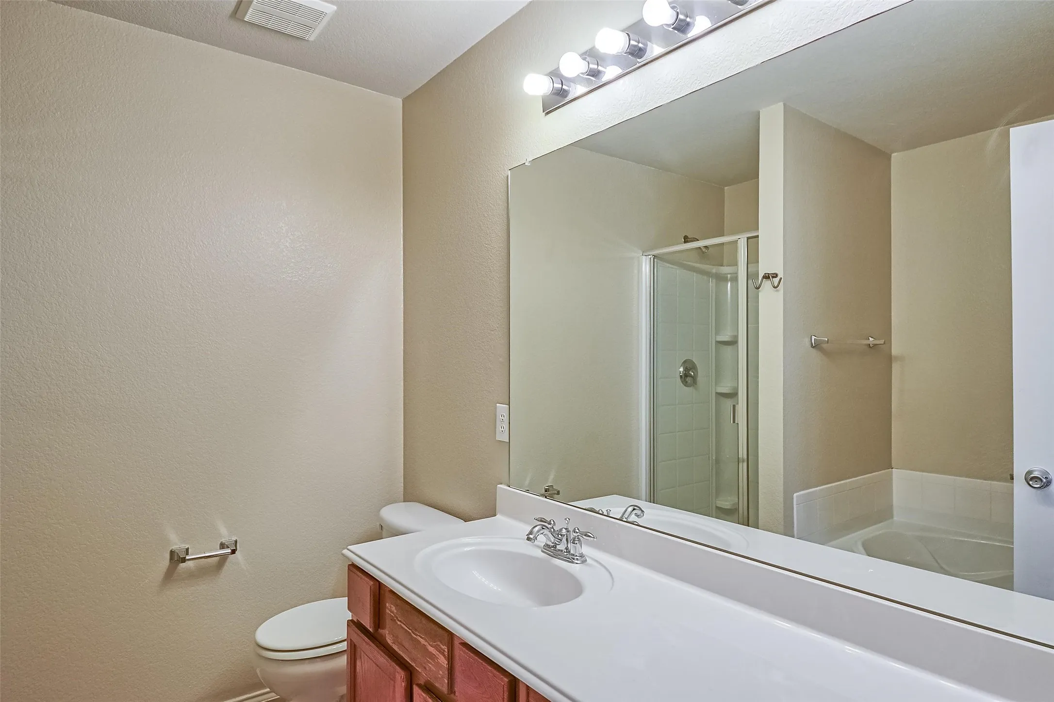 Single Family Residence For Rent in Denton County , 1008 Shearwater Avenue, Aubrey, Texas 76227, 3 Bedroom, 2 Bathroom, 2 Garage spaces, 1,467 Sqft, built in 2005, mls#21372468, Real Estate Agent in Aubrey, Homes For Rent in Denton county, Homes For Rent in Aubrey, Realtor in Aubrey Texas, Real Estate Brokerage Independent Realty Texas, Luminita Cordes Realtor