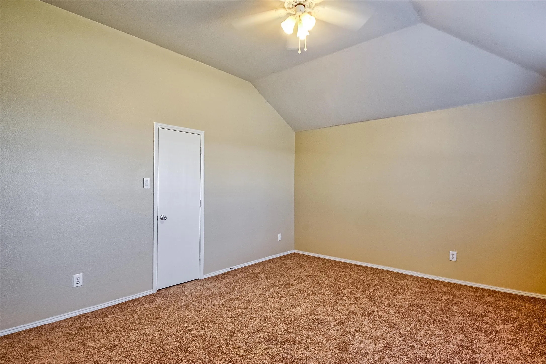 Single Family Residence For Rent in Denton County , 1008 Shearwater Avenue, Aubrey, Texas 76227, 3 Bedroom, 2 Bathroom, 2 Garage spaces, 1,467 Sqft, built in 2005, mls#21372468, Real Estate Agent in Aubrey, Homes For Rent in Denton county, Homes For Rent in Aubrey, Realtor in Aubrey Texas, Real Estate Brokerage Independent Realty Texas, Luminita Cordes Realtor